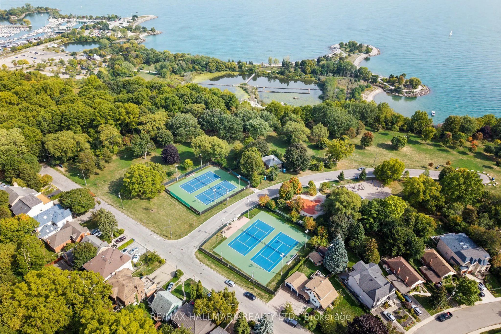 5 East Haven Drive