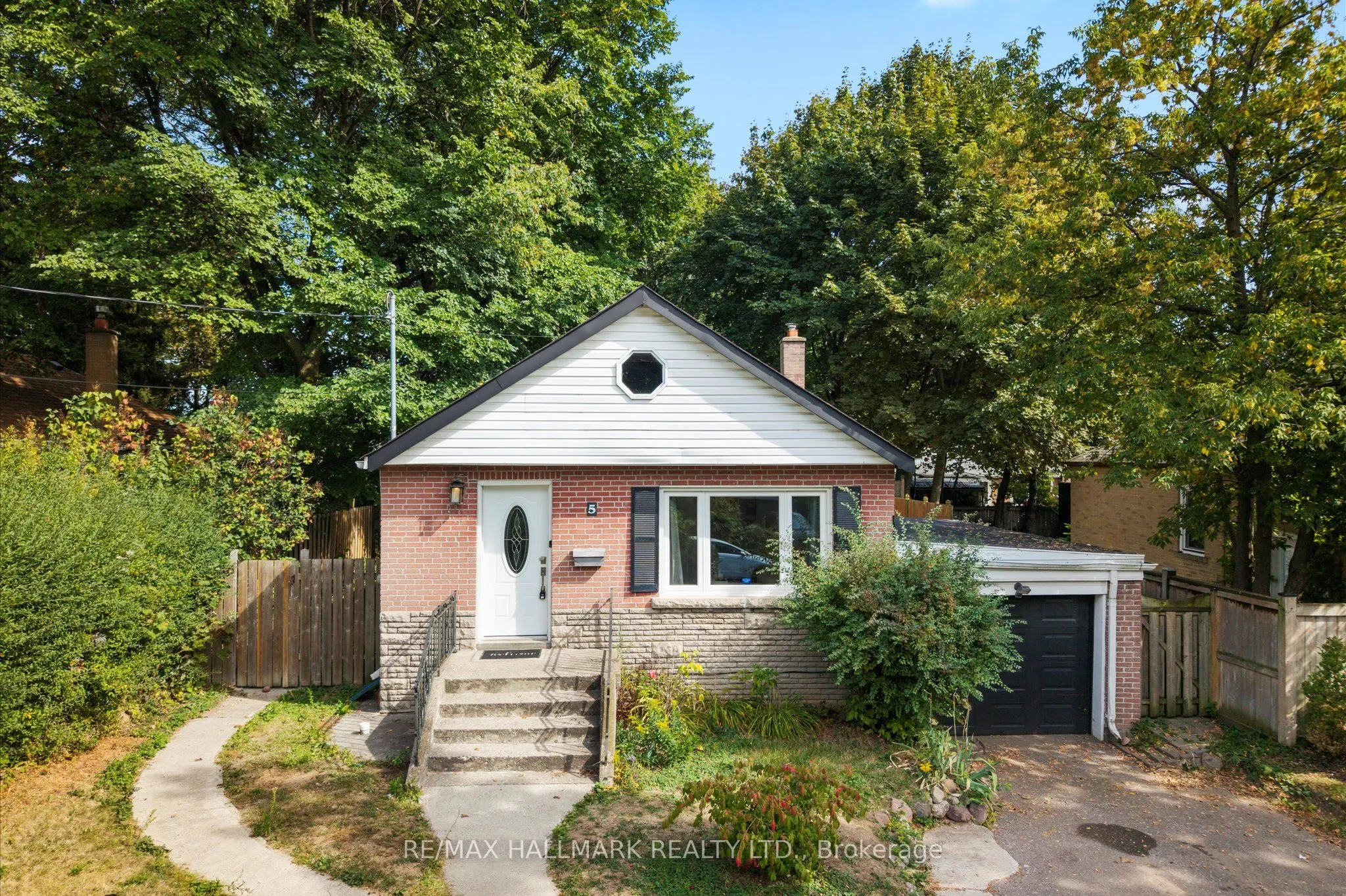 5 East Haven Drive