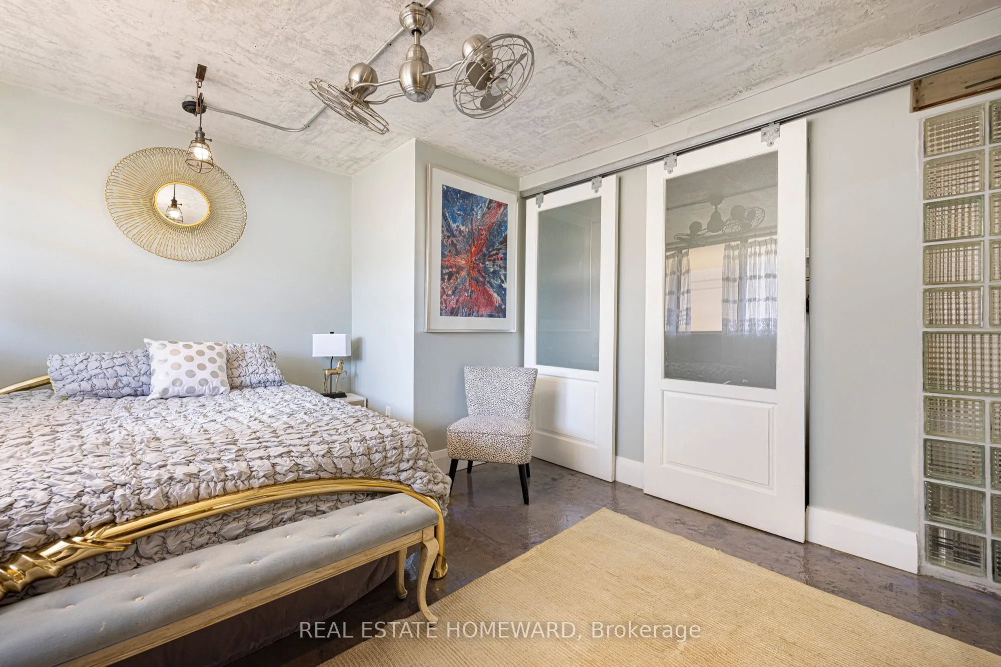 665 Kennedy Road, #702