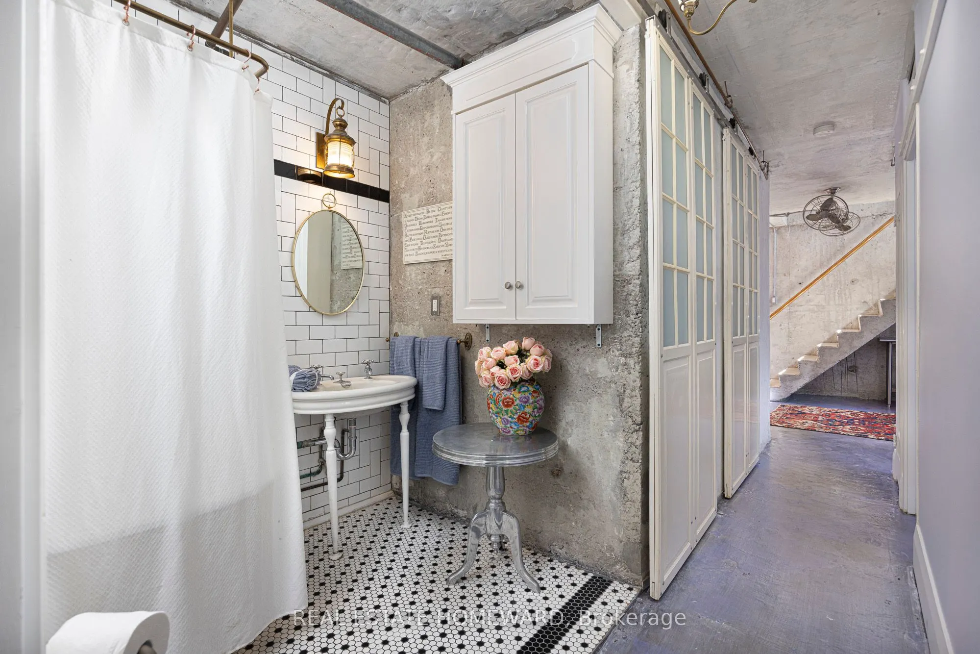 665 Kennedy Road, #702