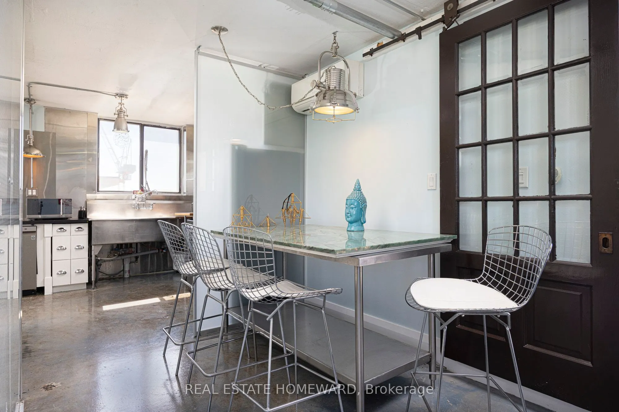 665 Kennedy Road, #702