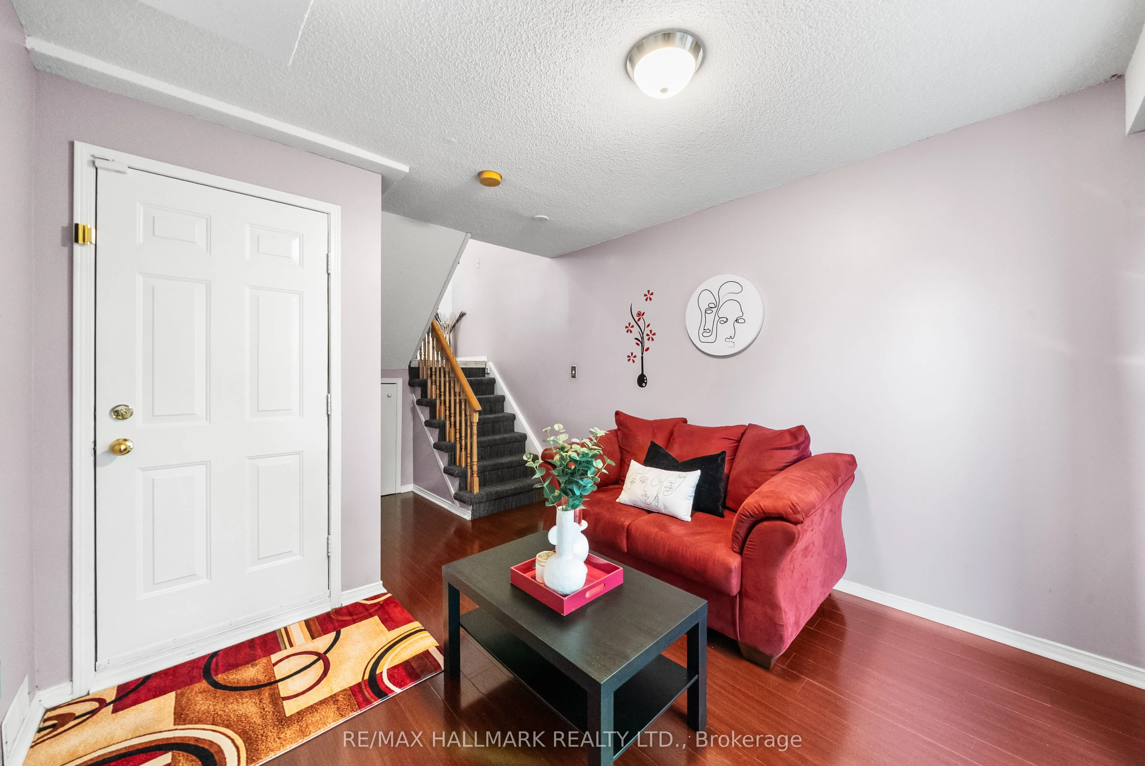 1867 Kingston Road, #18