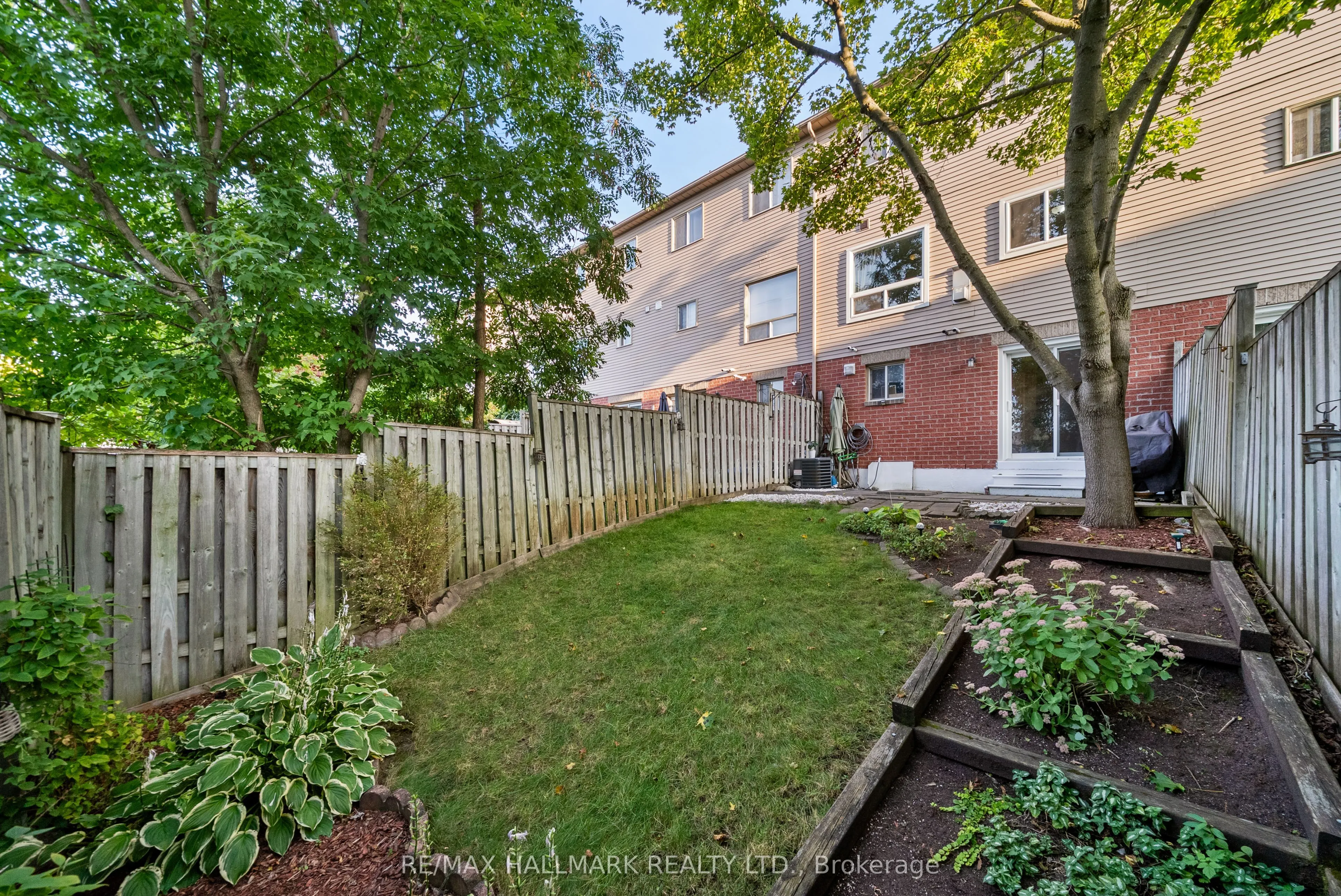 1867 Kingston Road, #18