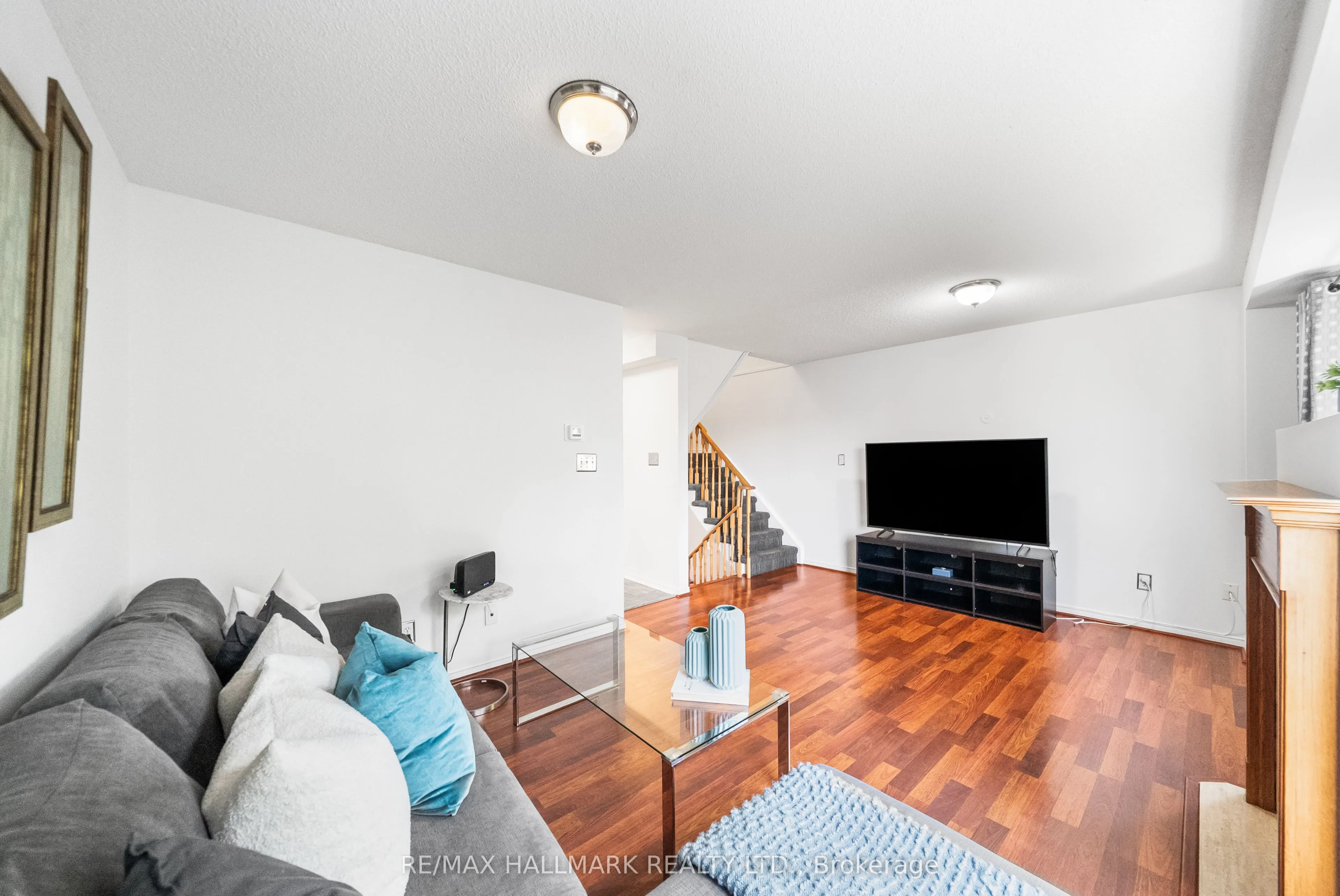 1867 Kingston Road, #18