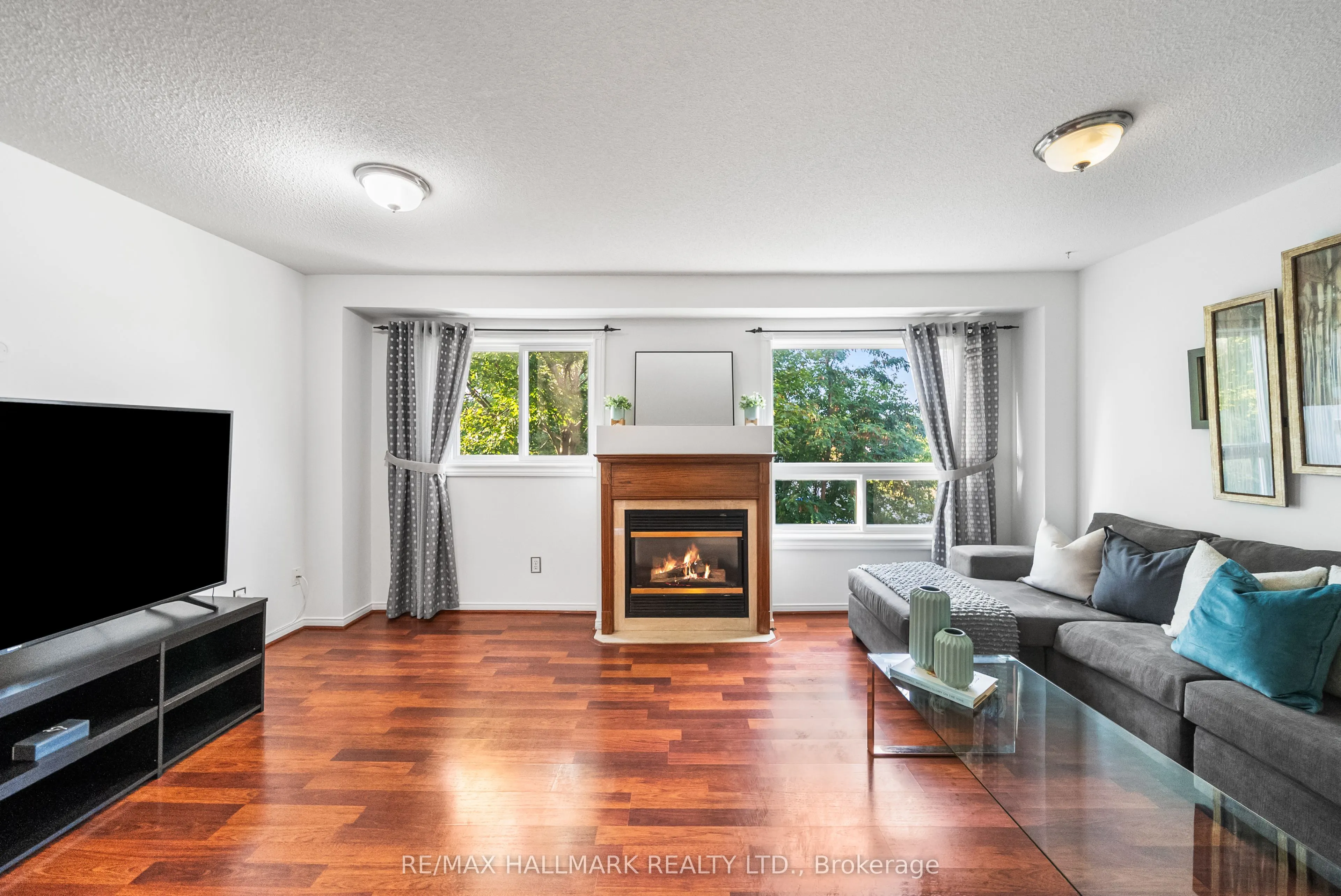 1867 Kingston Road, #18