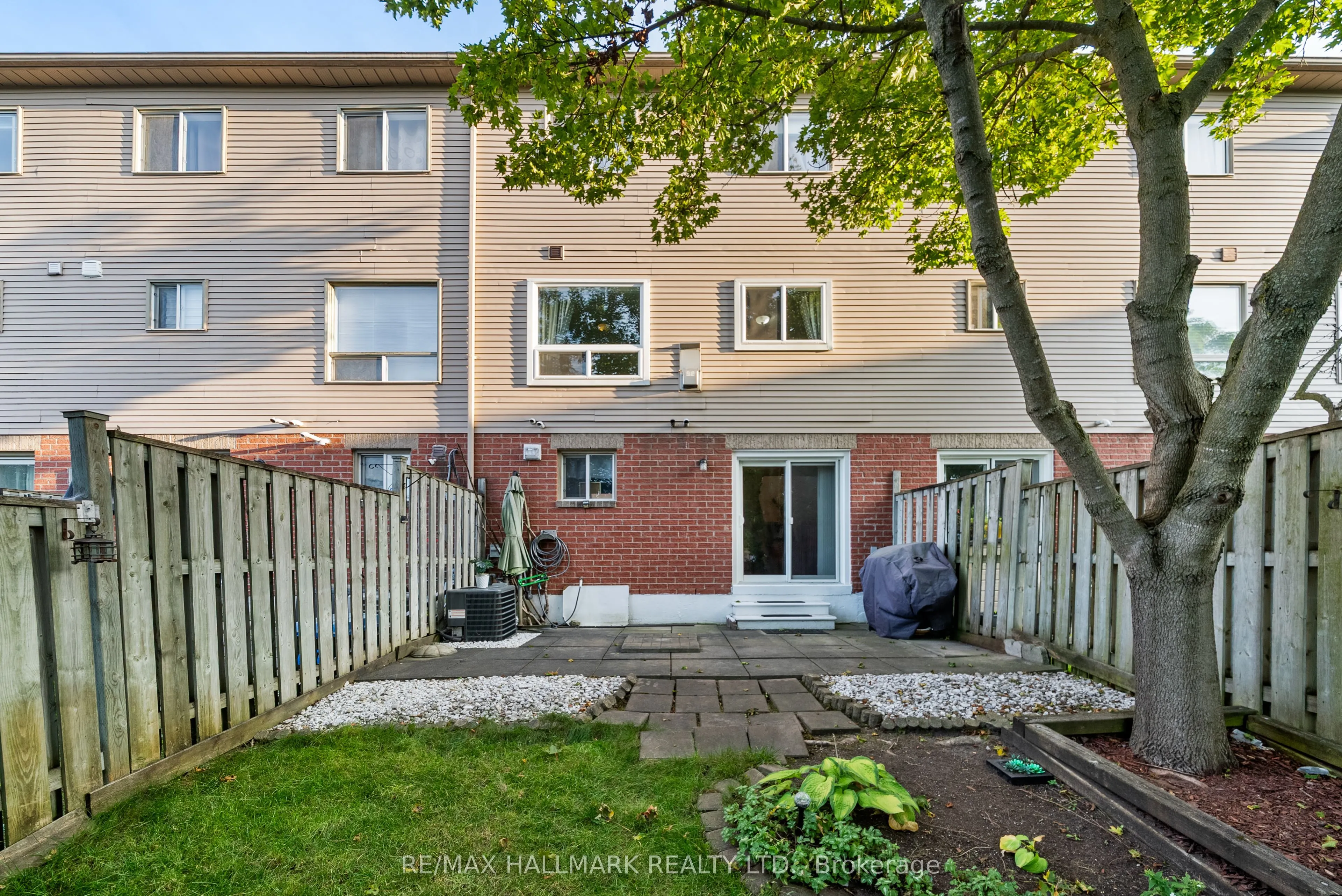 1867 Kingston Road, #18
