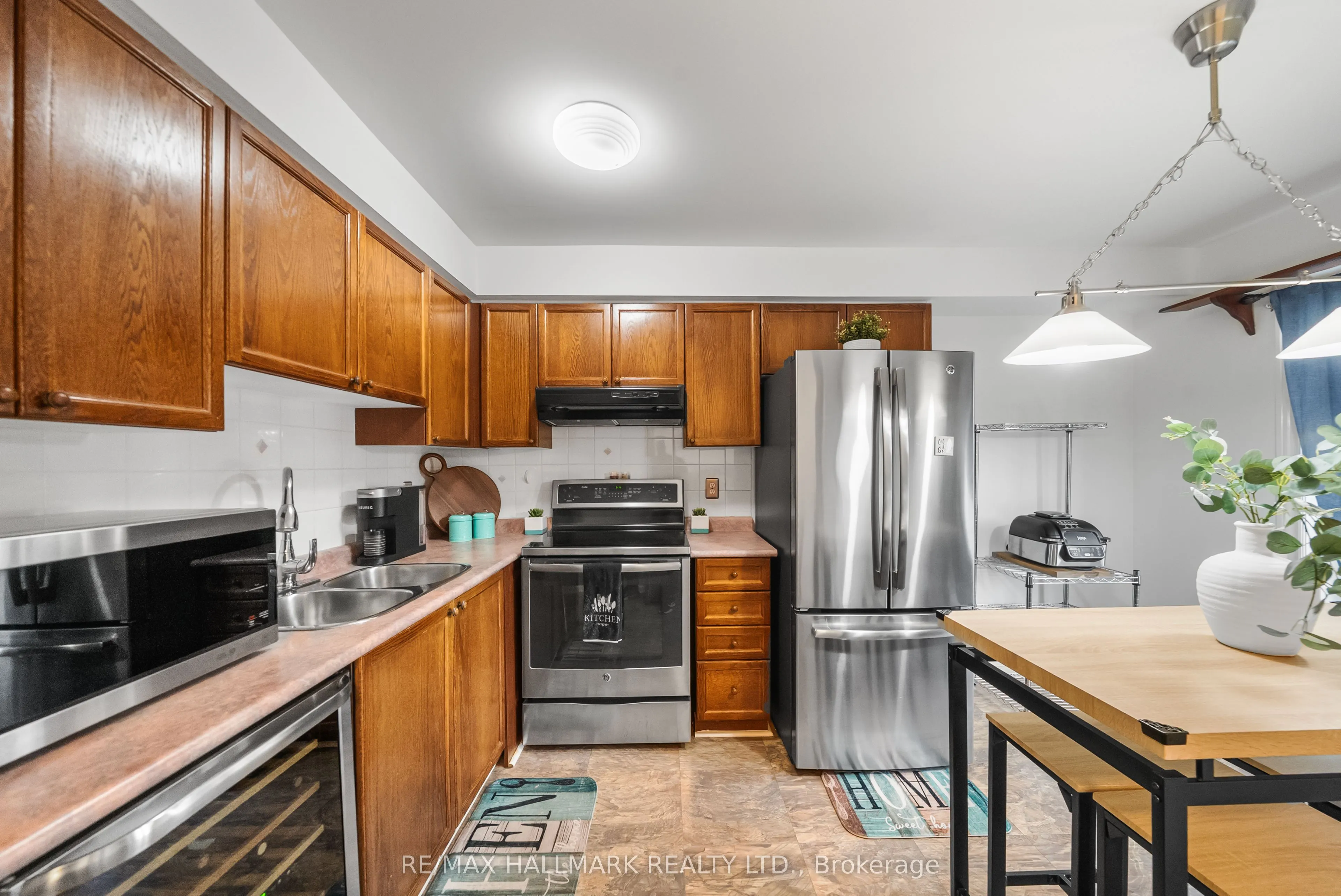 1867 Kingston Road, #18