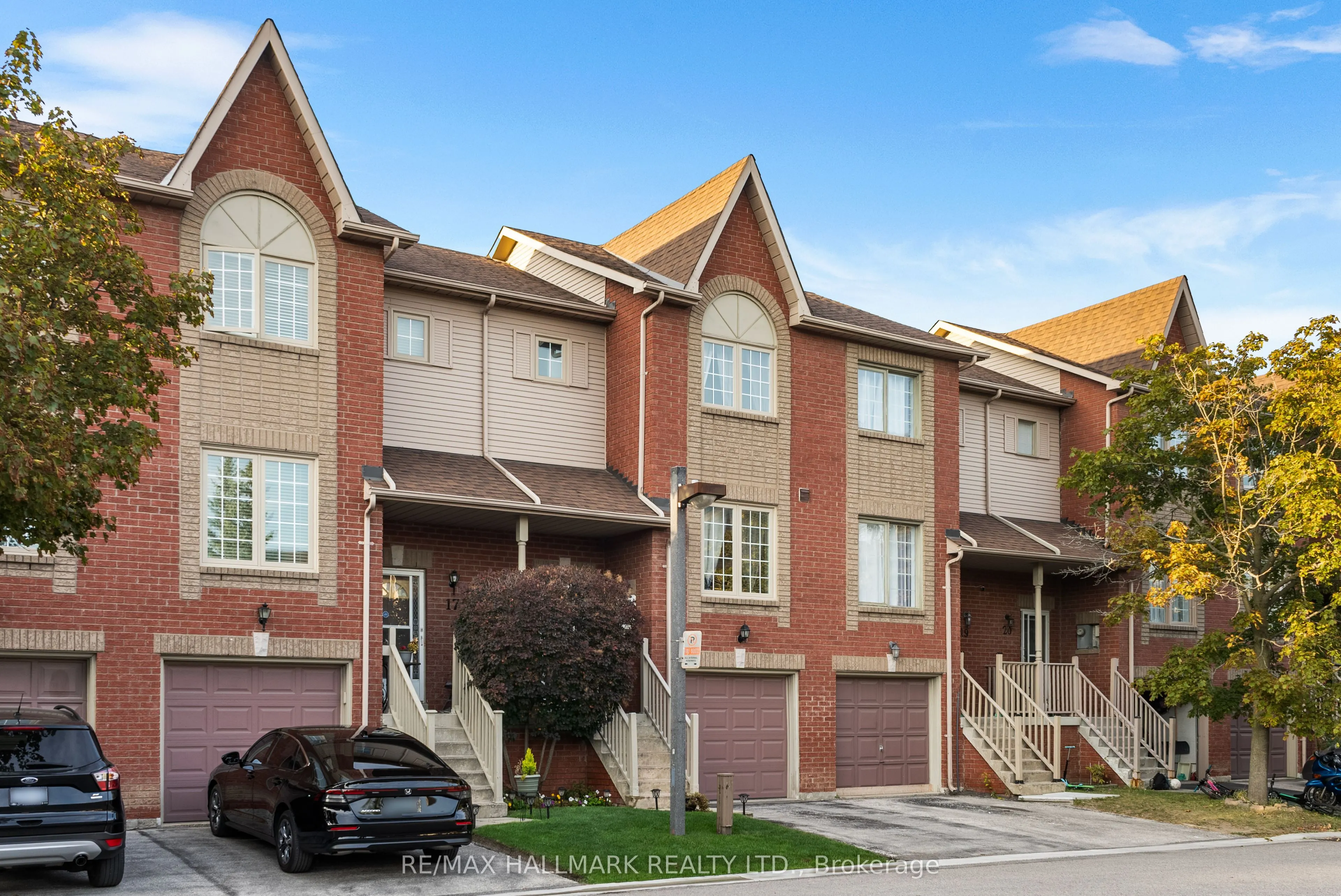 1867 Kingston Road, #18