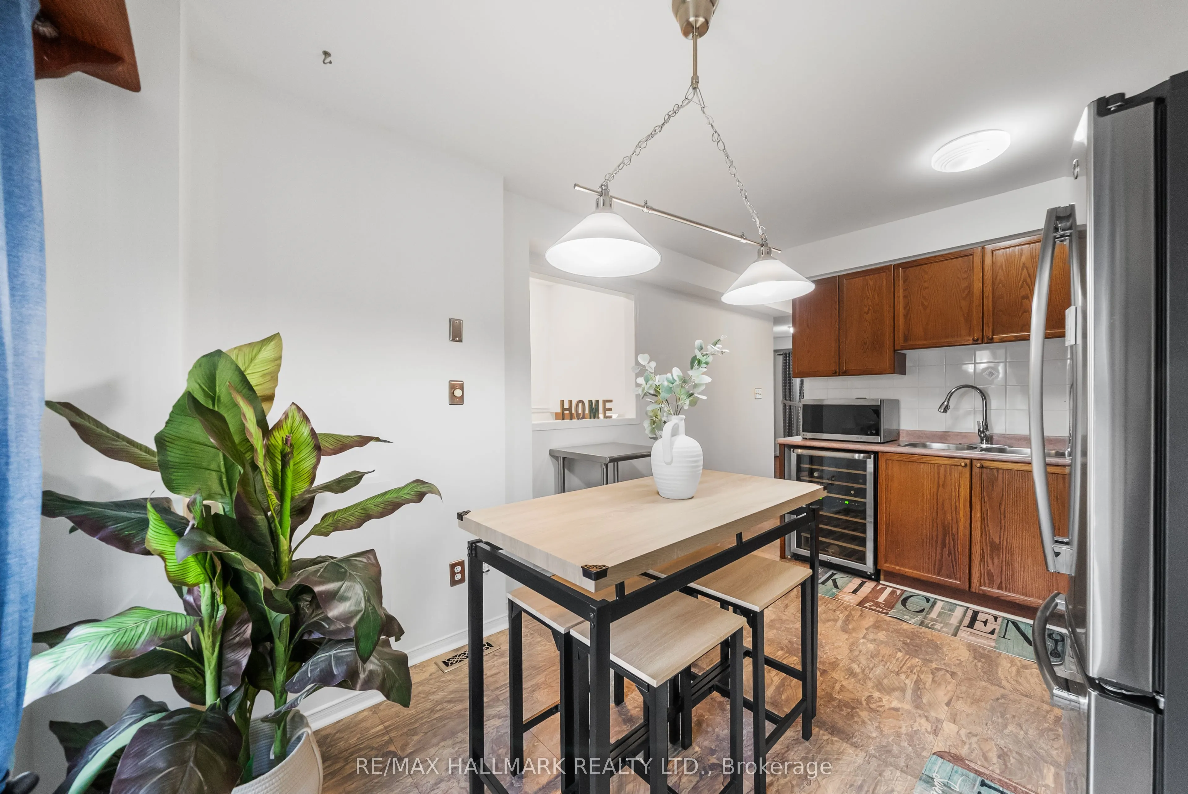 1867 Kingston Road, #18