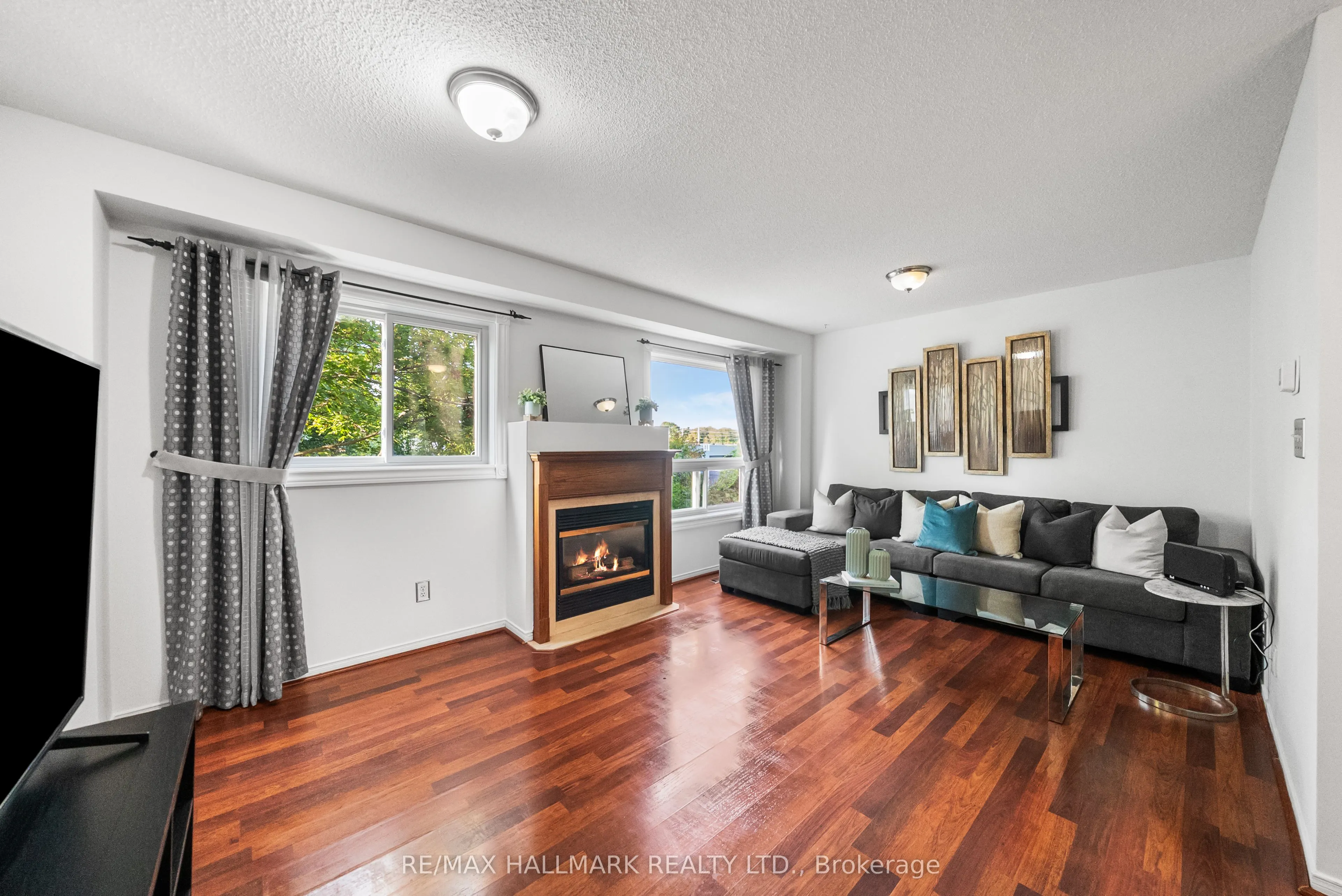 1867 Kingston Road, #18