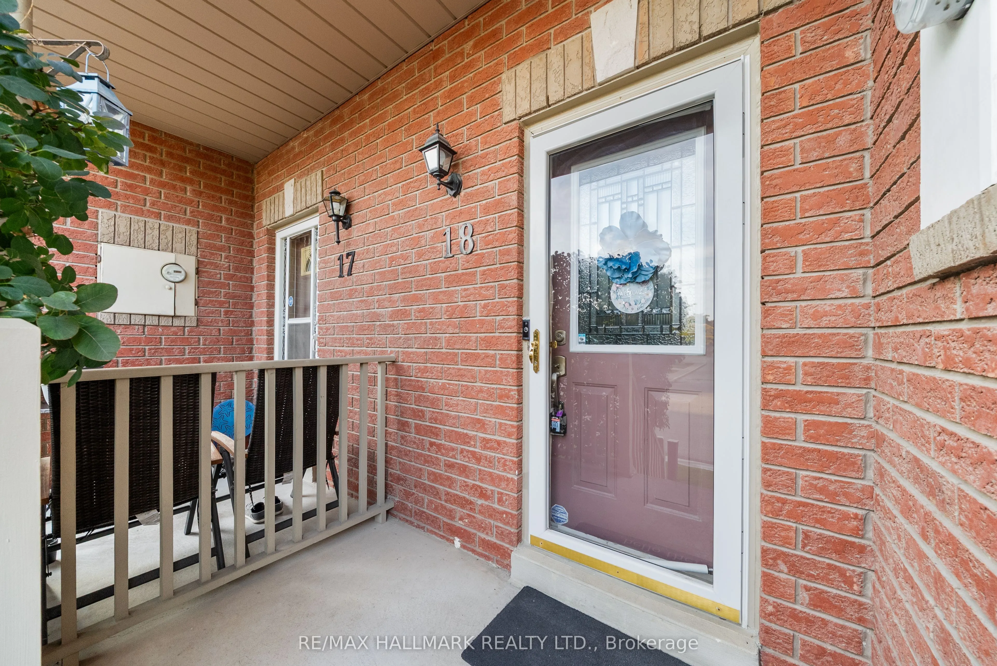 1867 Kingston Road, #18