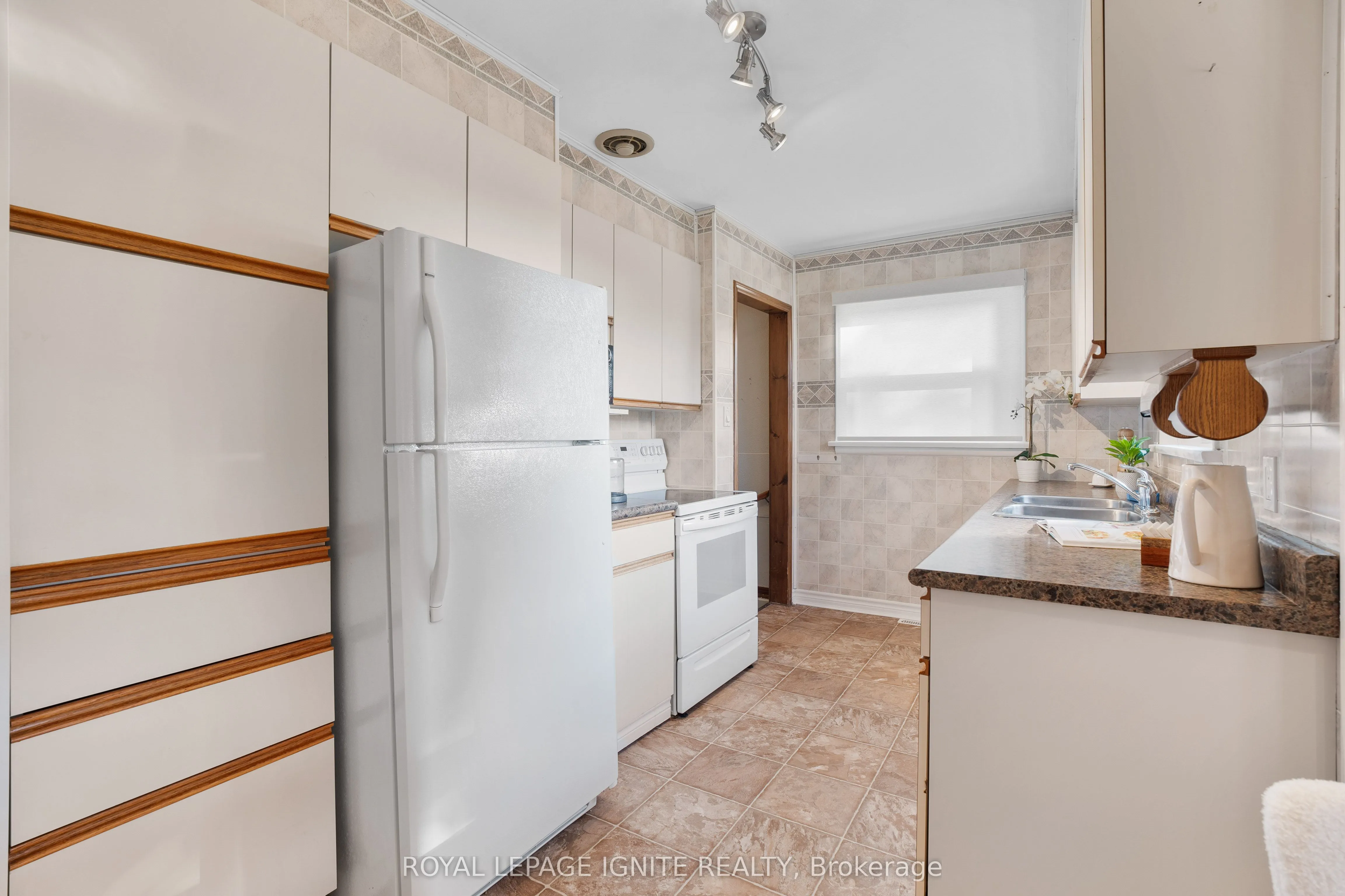 695 Whistler Drive