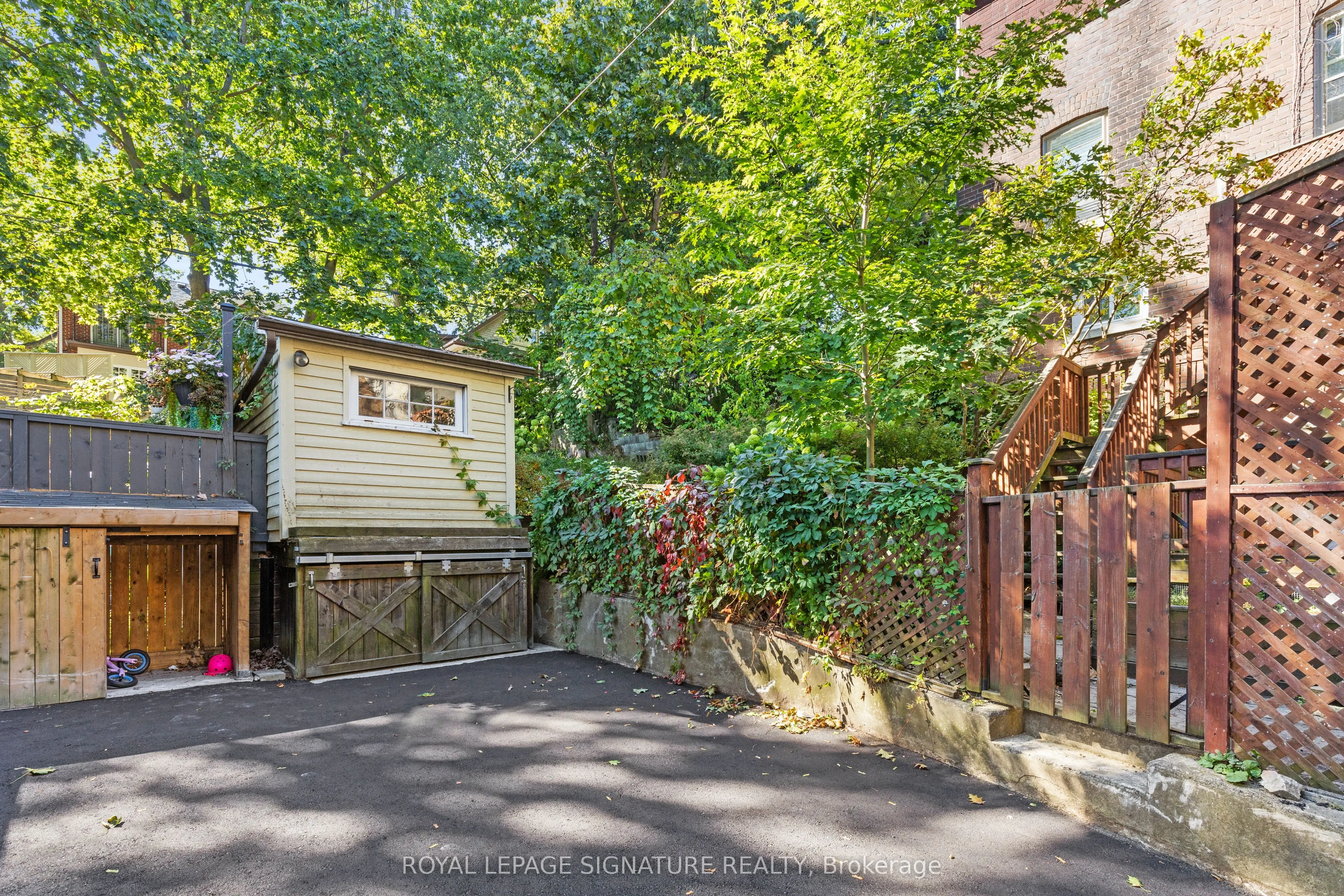 90 Neville Park Boulevard