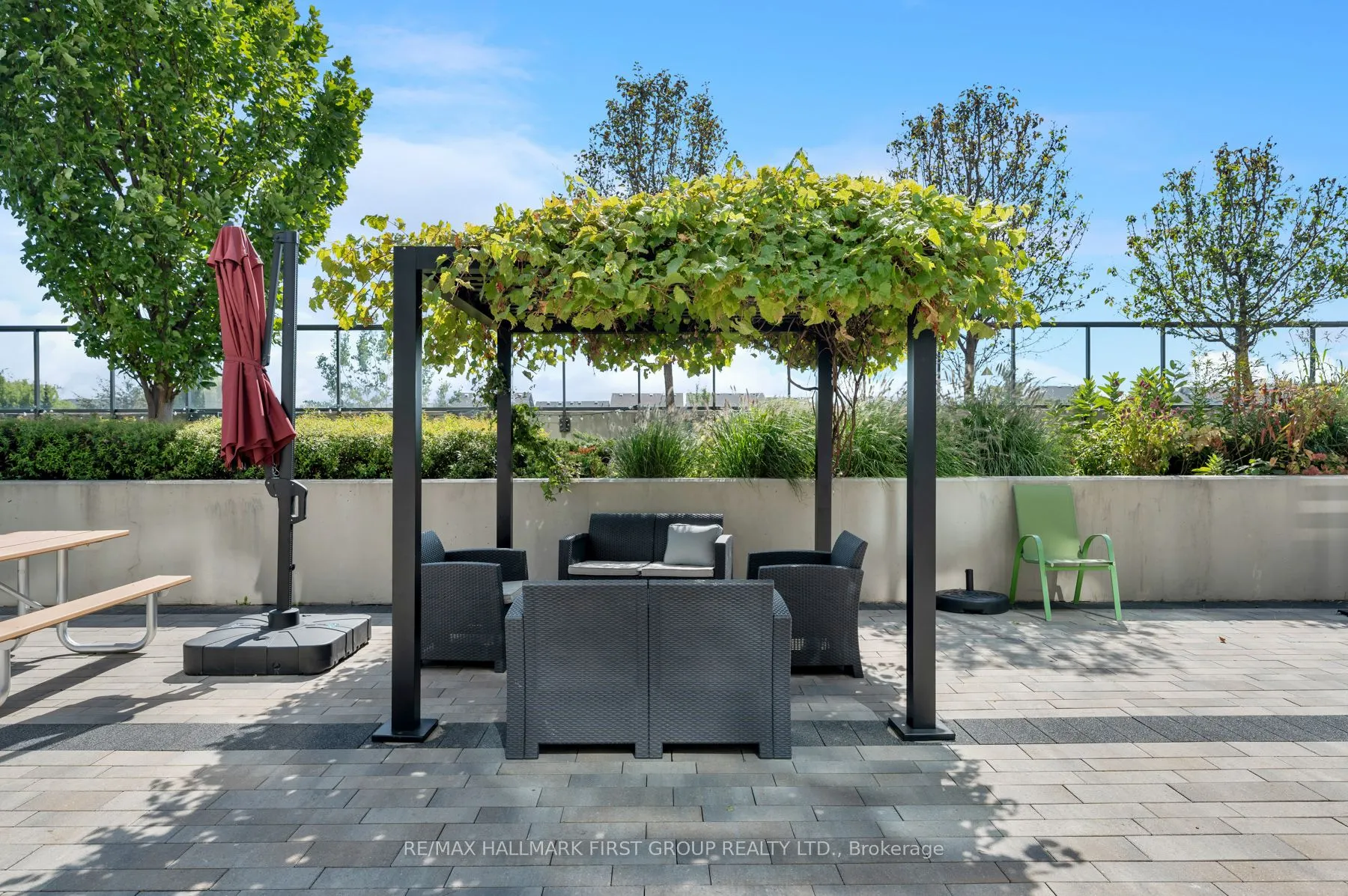 8 Trent Avenue, #613