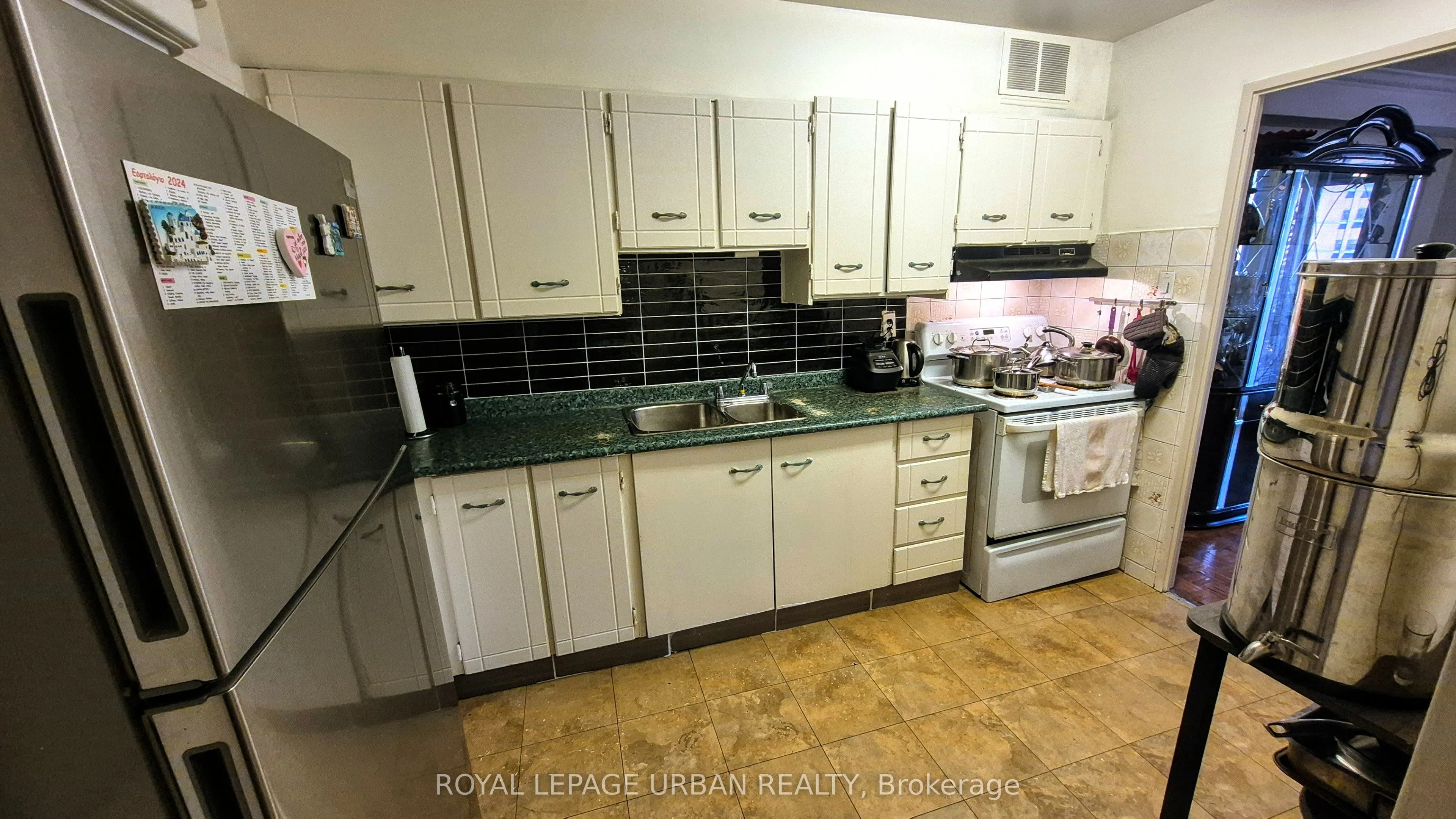 1135 Logan Avenue, #806