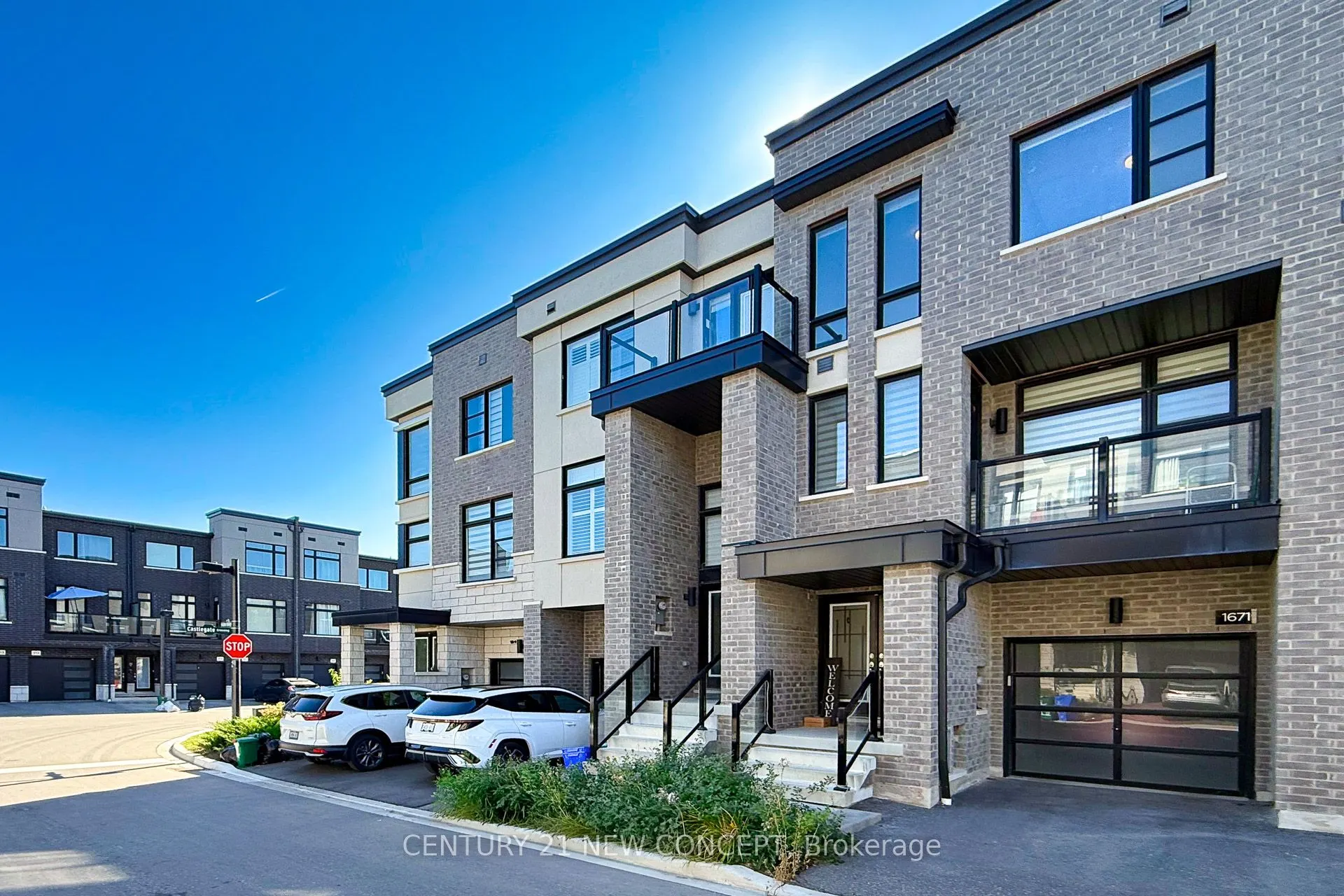 1671 Hidden Valley Glen