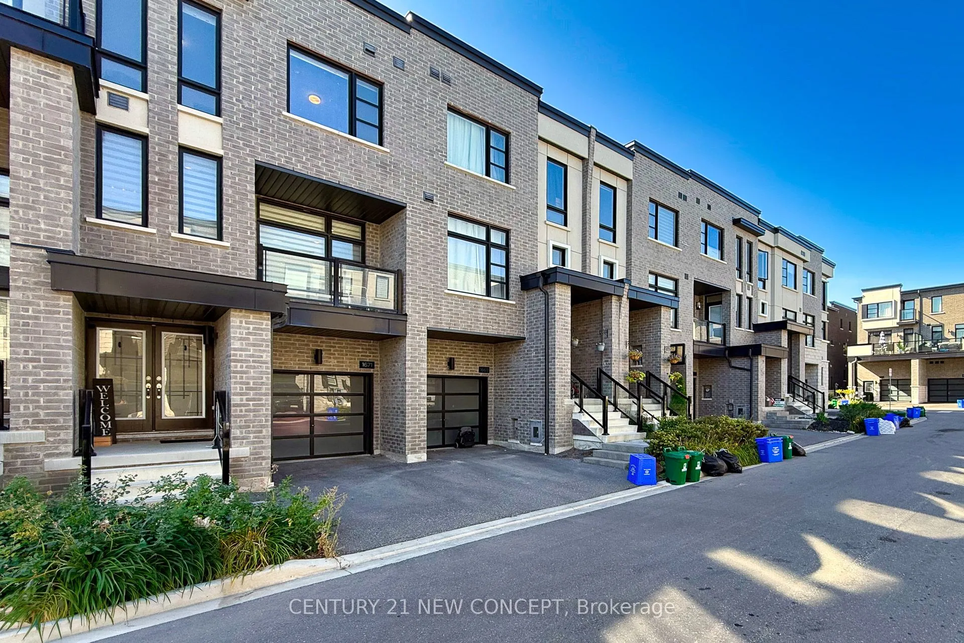 1671 Hidden Valley Glen