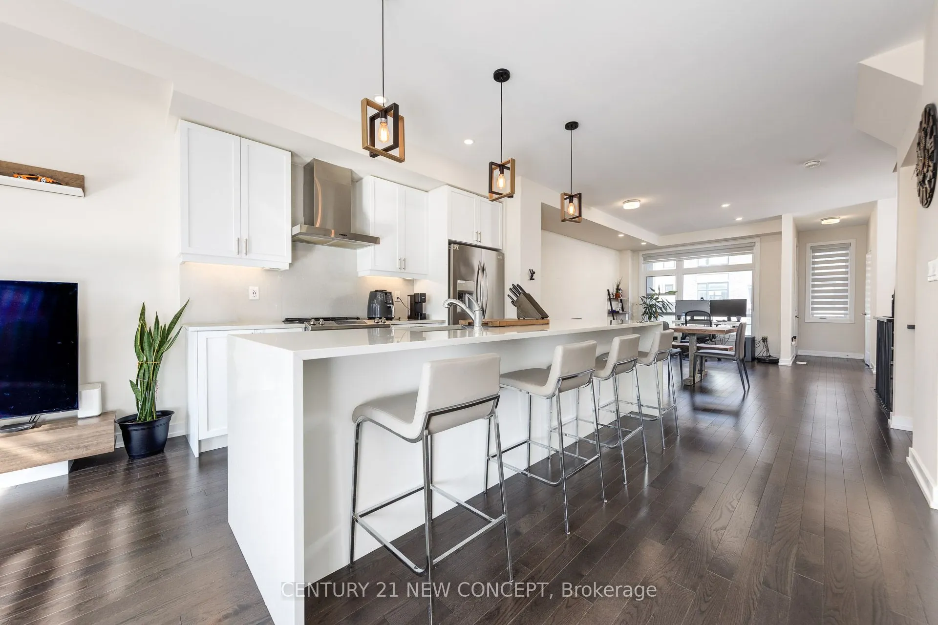 1671 Hidden Valley Glen