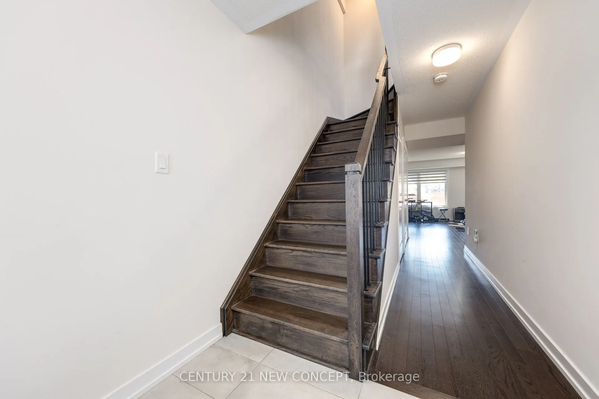 1671 Hidden Valley Glen