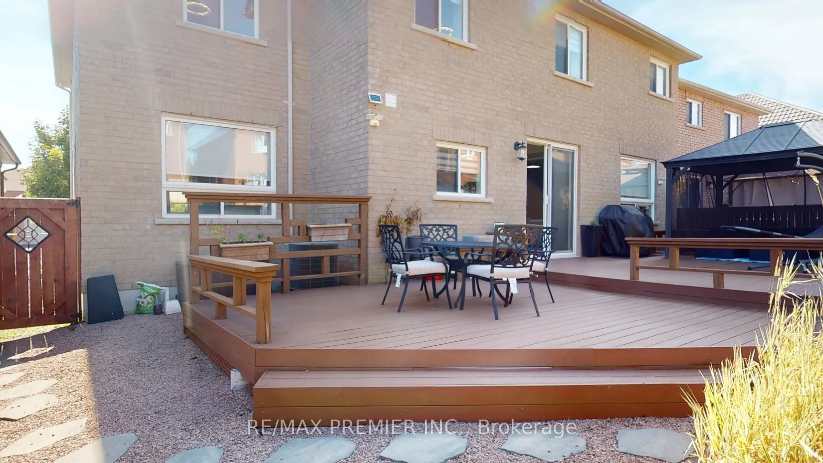 2307 Pilgrim Square