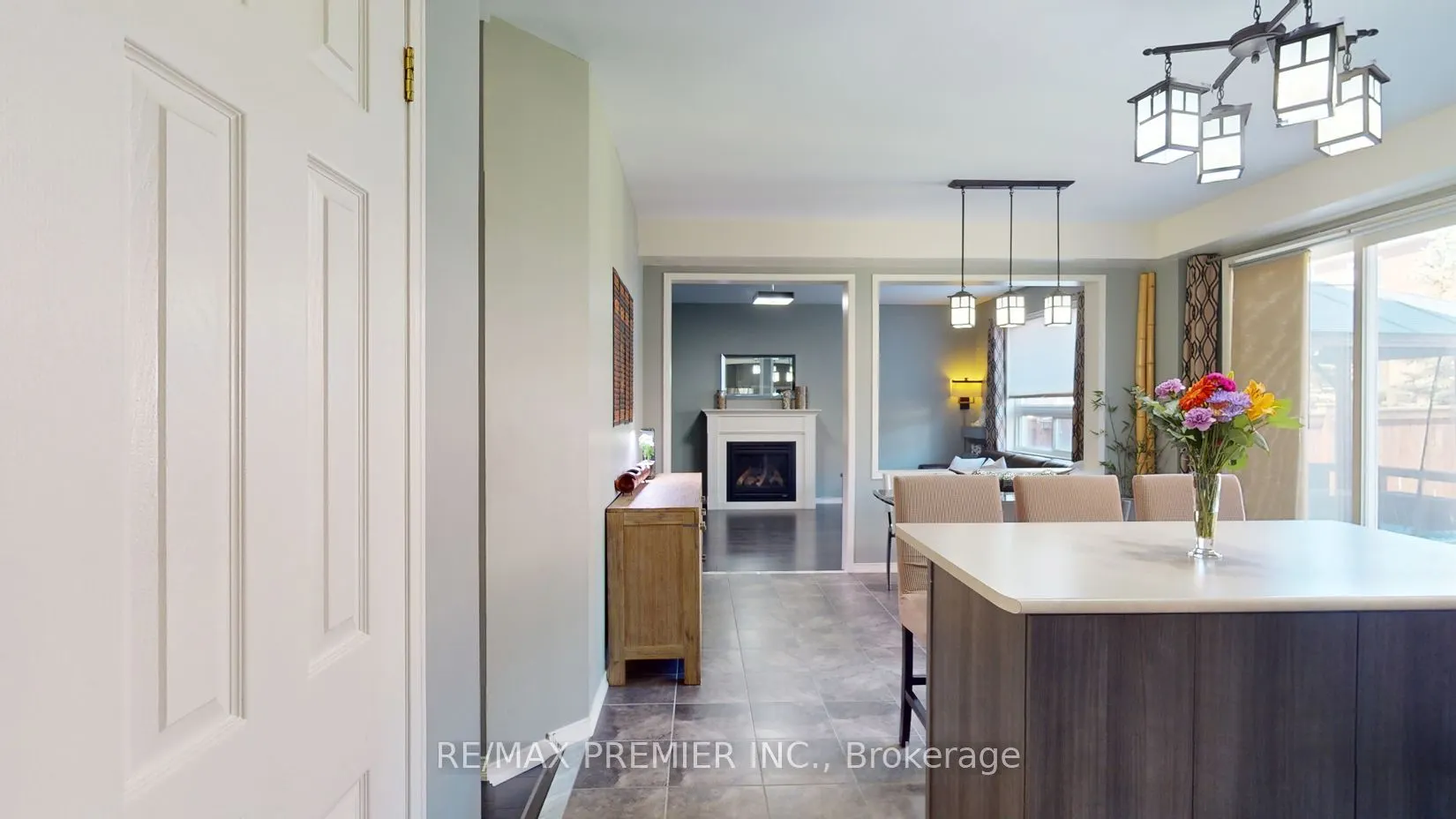 2307 Pilgrim Square