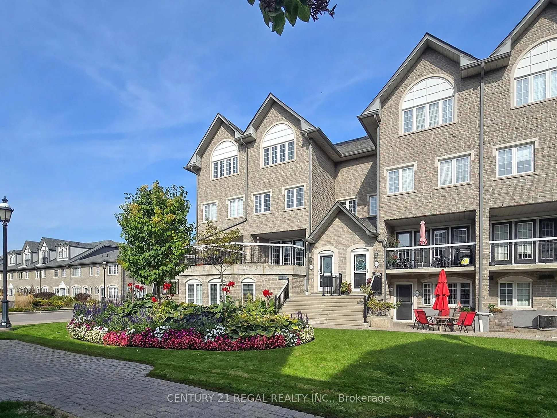 1995 Royal Road, #202
