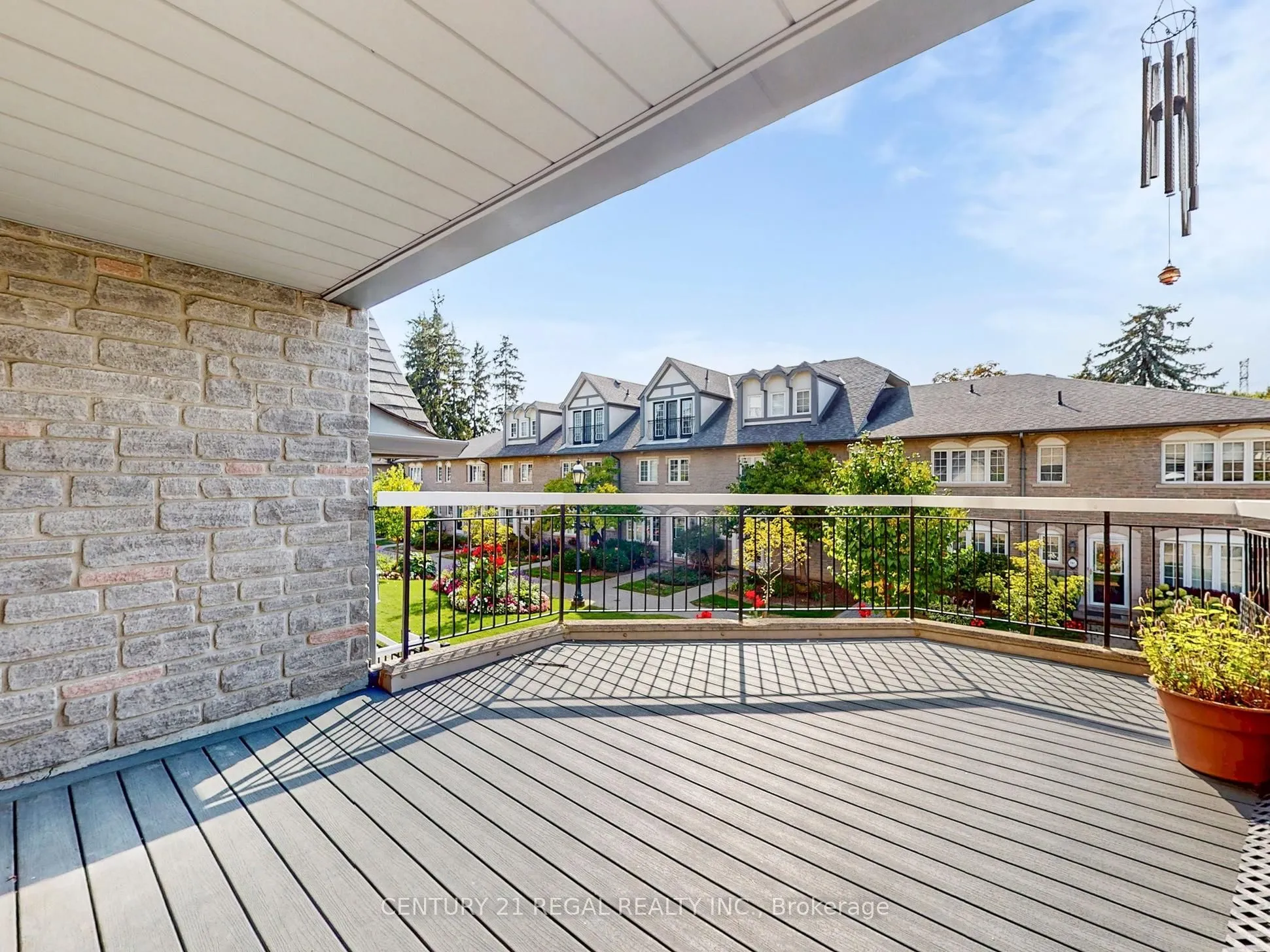 1995 Royal Road, #202