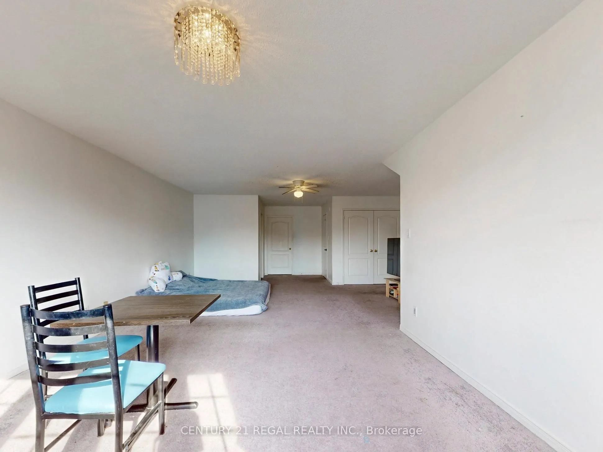 1995 Royal Road, #202