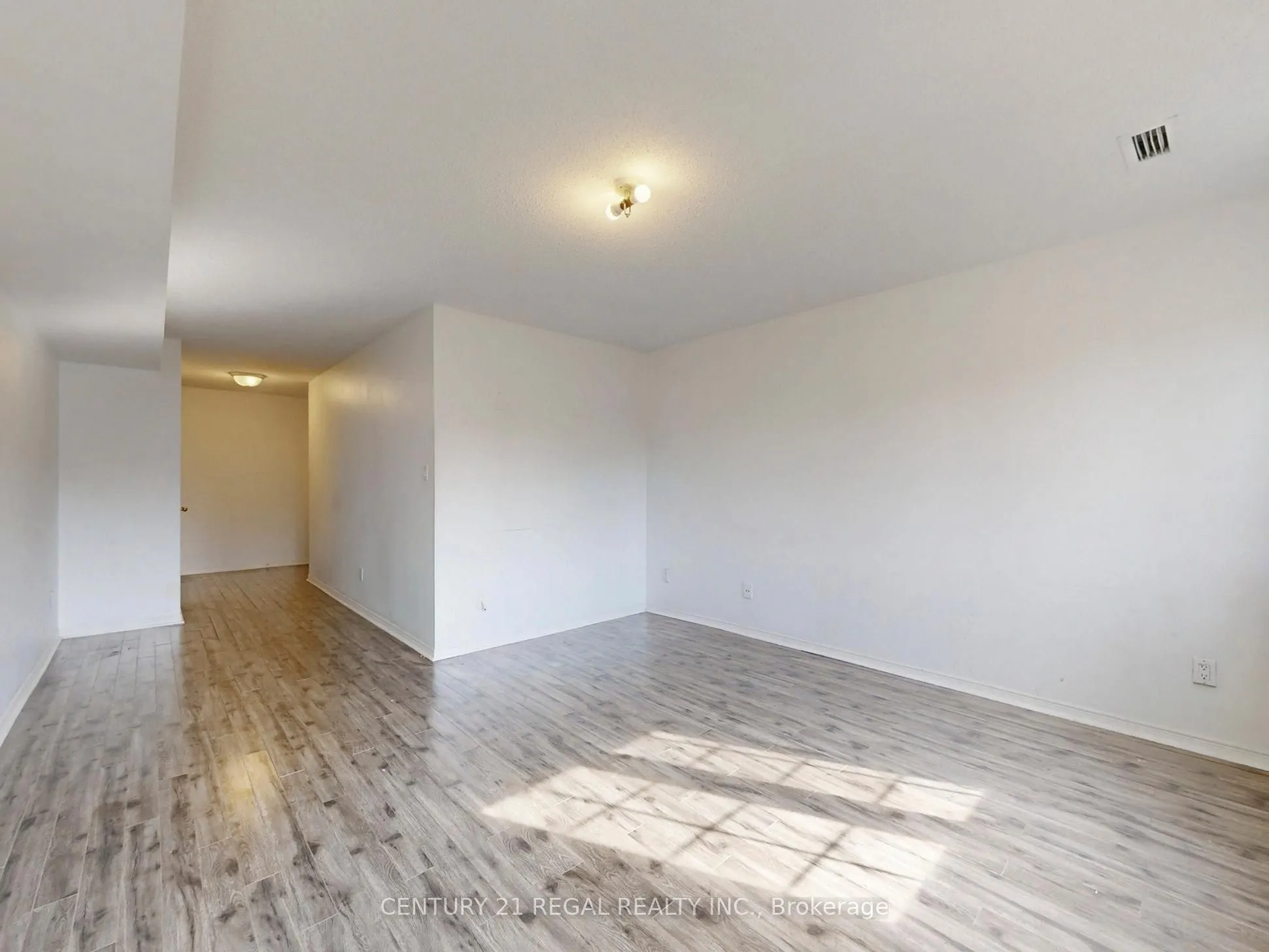 1995 Royal Road, #202