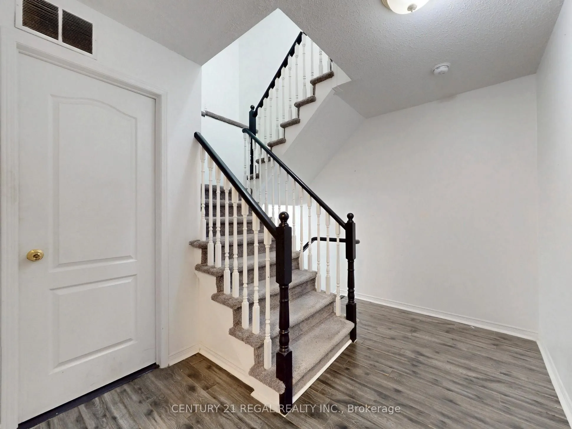 1995 Royal Road, #202