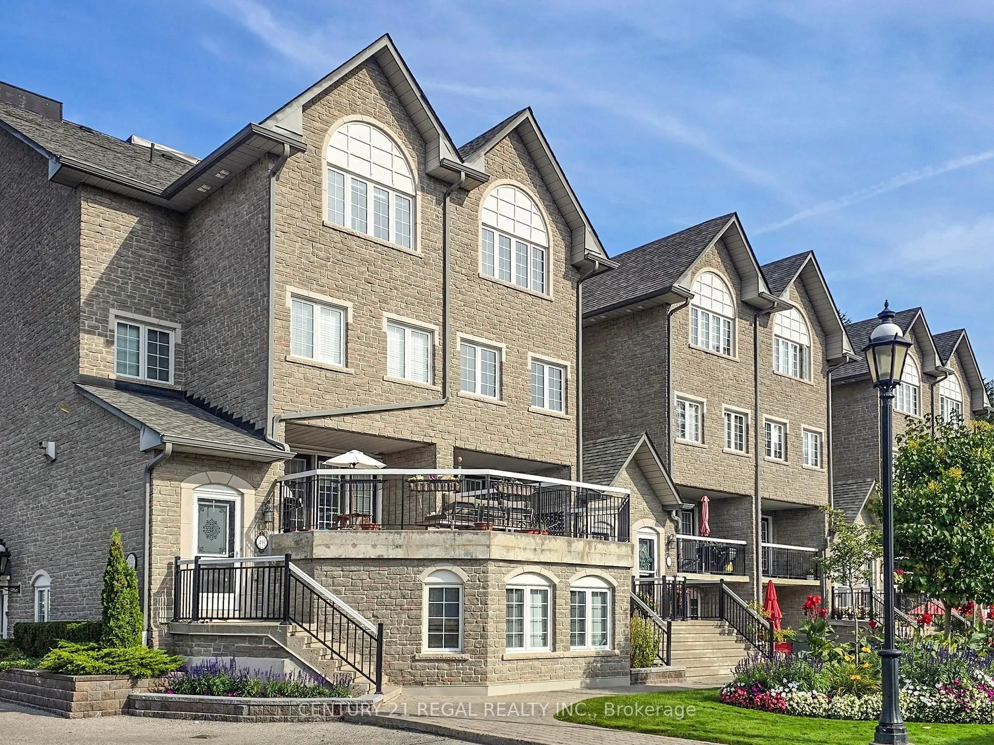 1995 Royal Road, #202