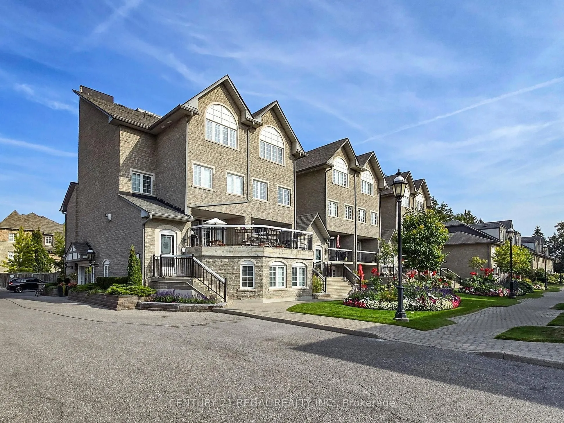 1995 Royal Road, #202