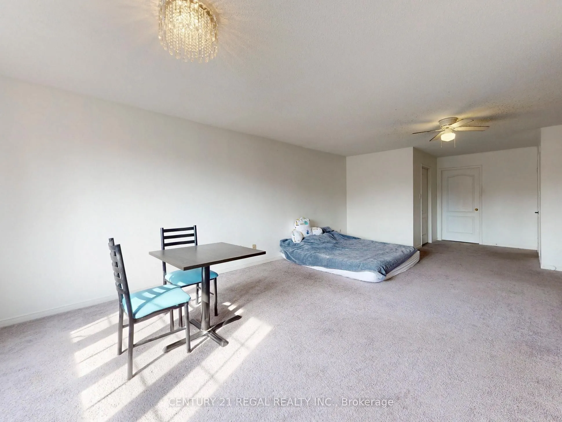 1995 Royal Road, #202