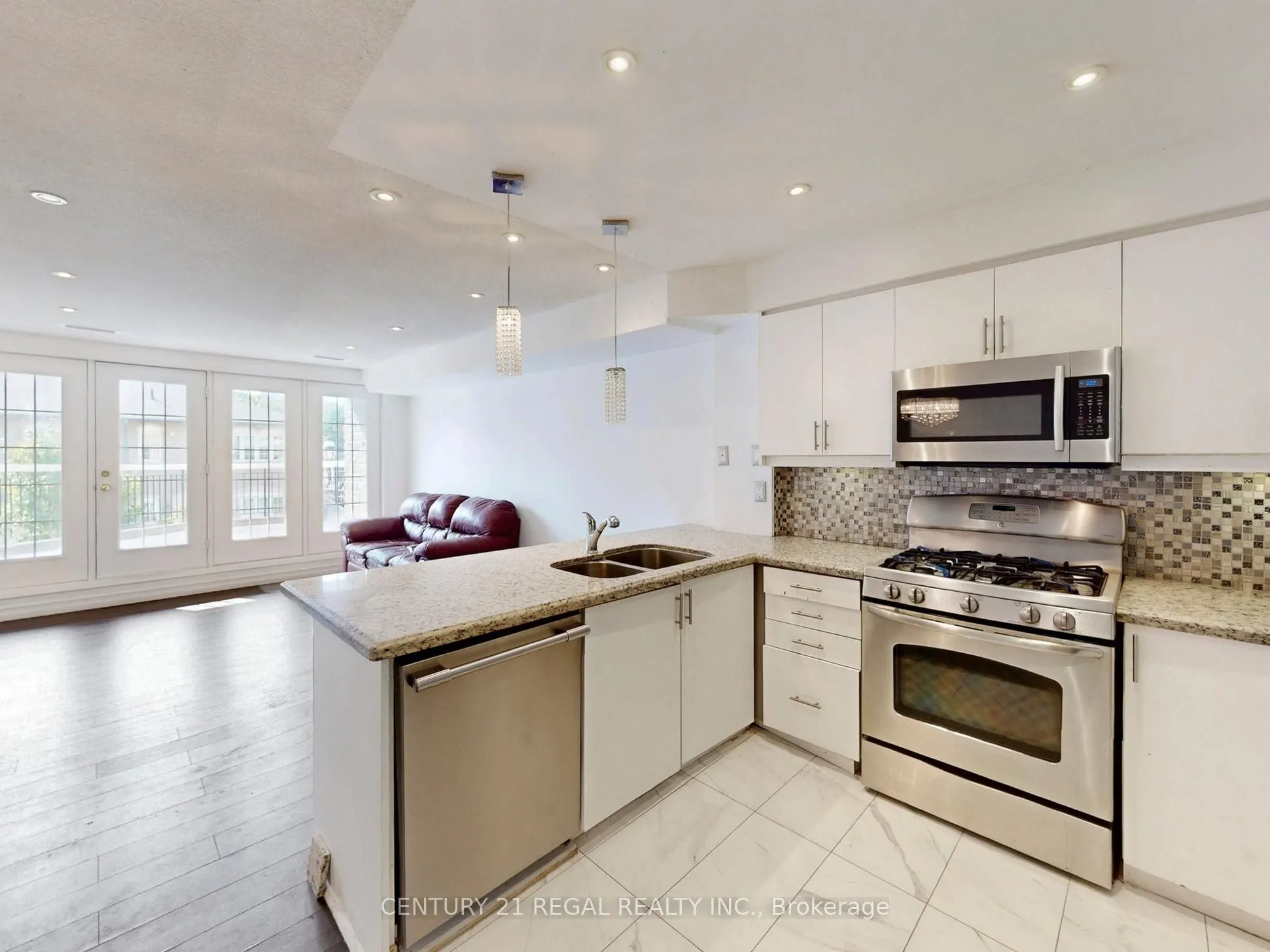 1995 Royal Road, #202
