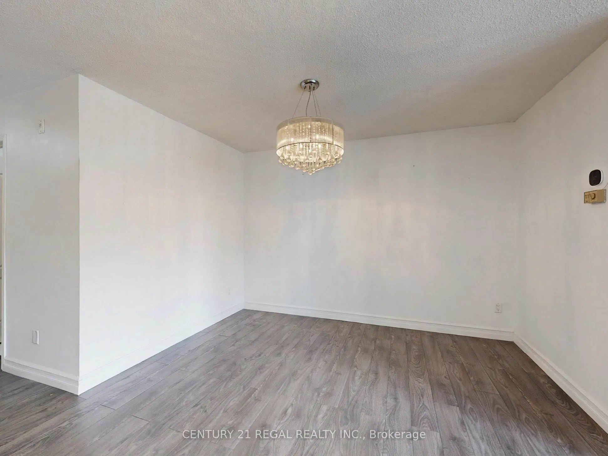 1995 Royal Road, #202