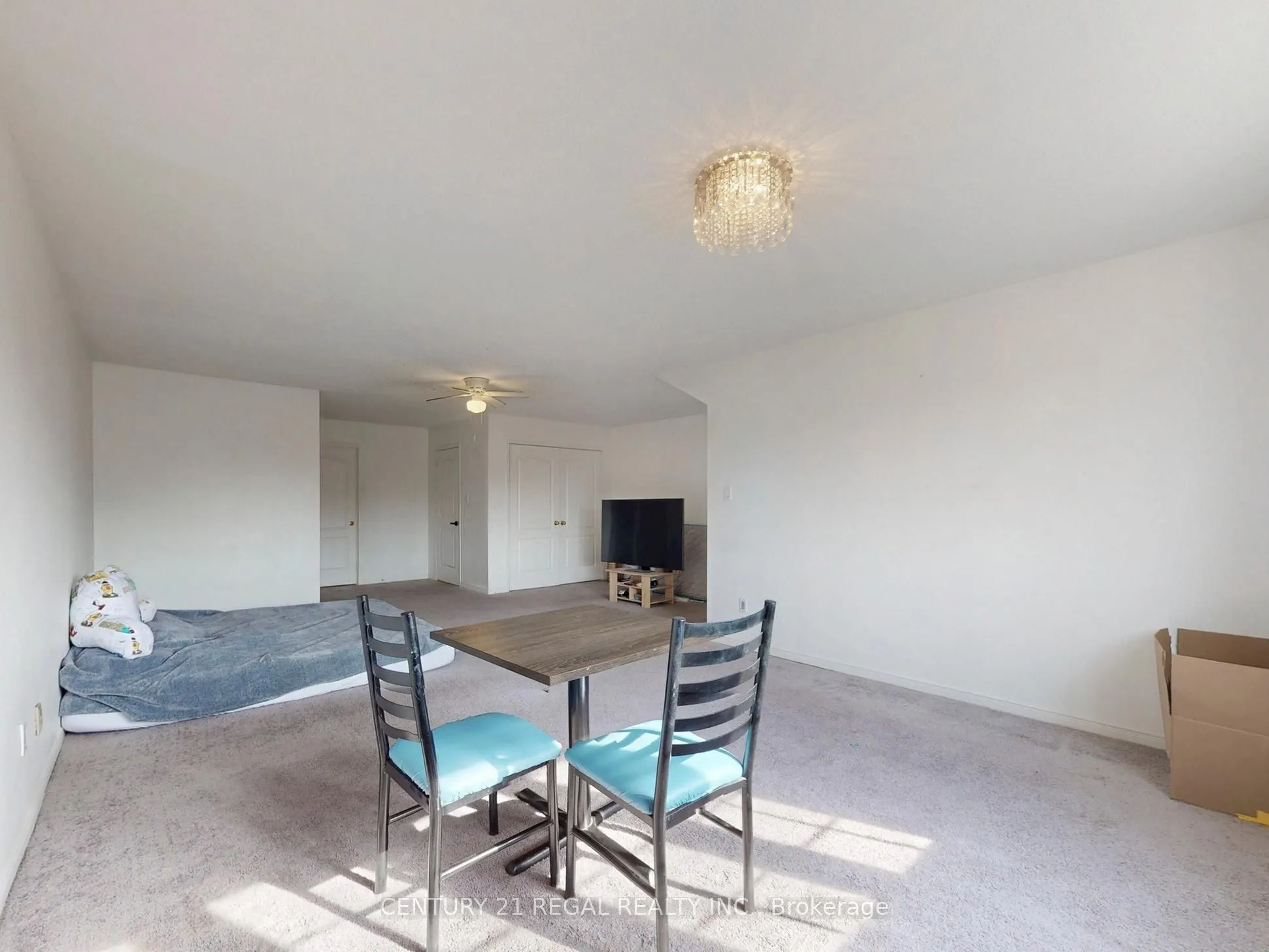 1995 Royal Road, #202
