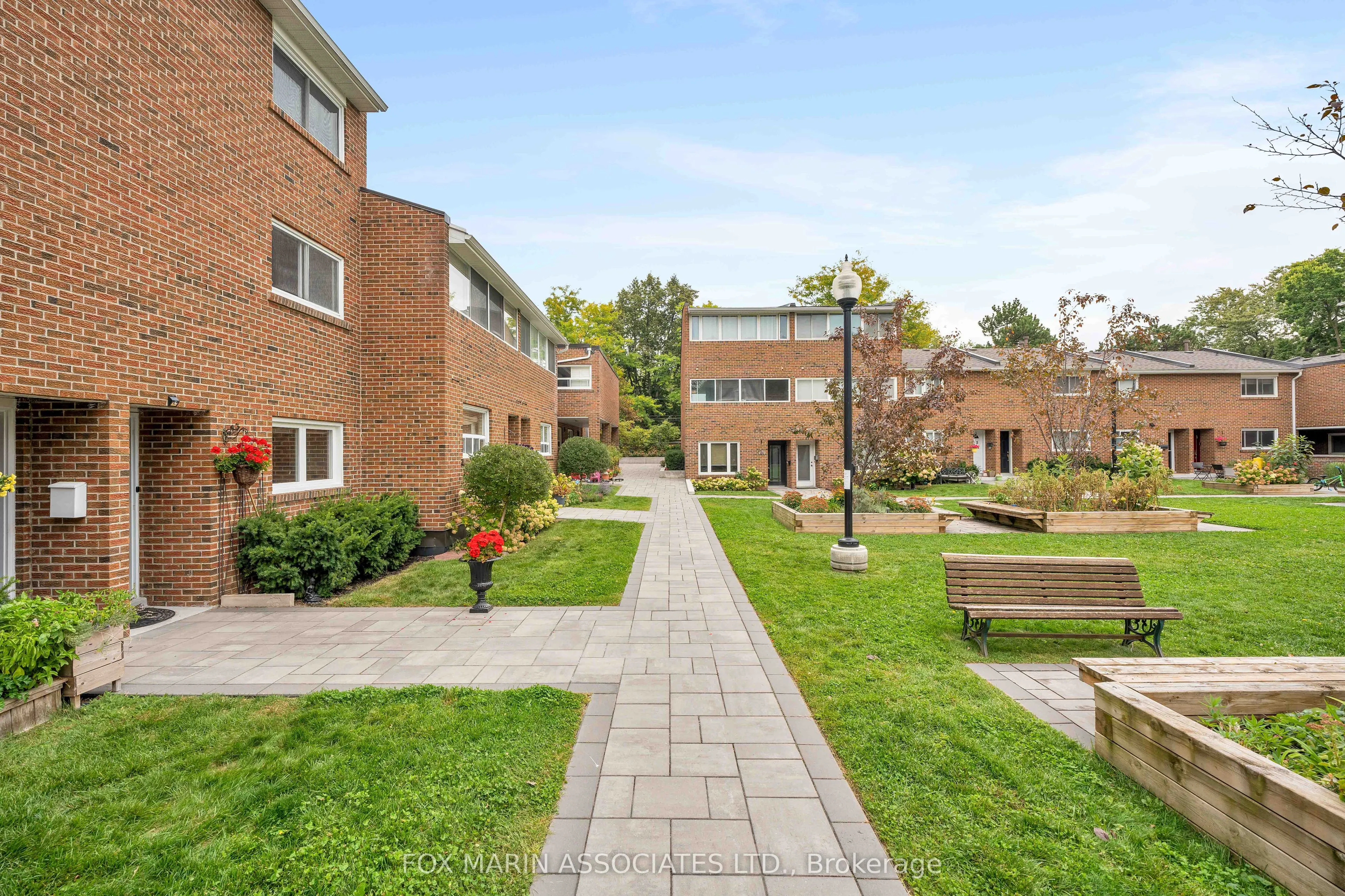 90 Edgewood Avenue, #130