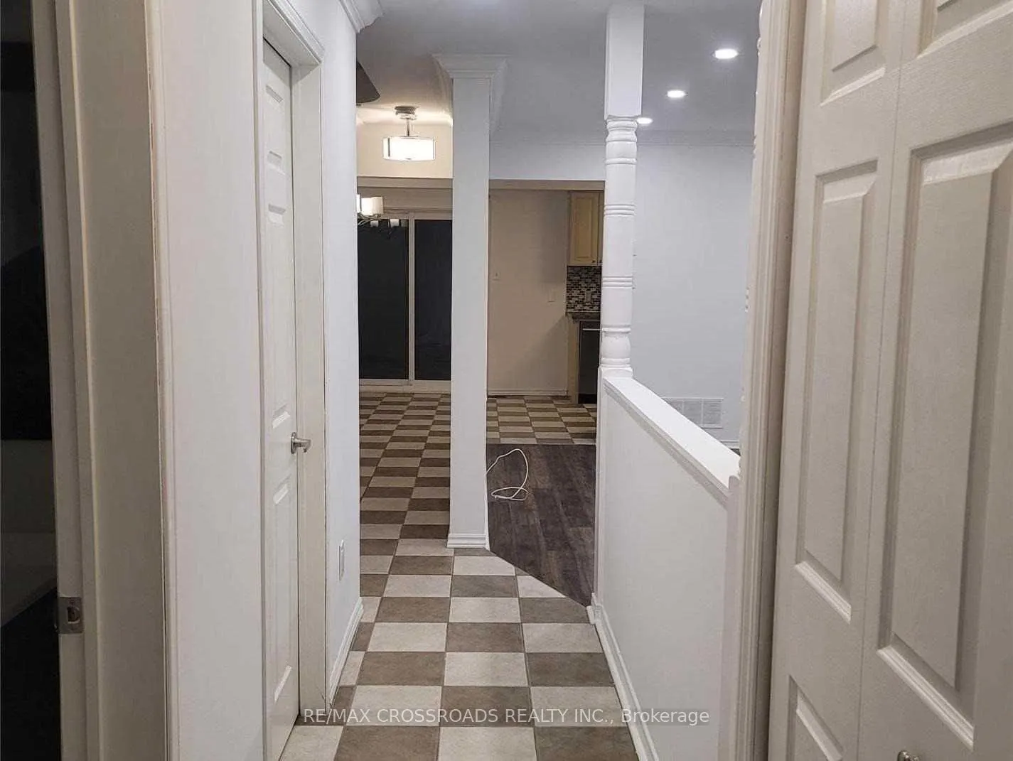 25 Fry Crescent