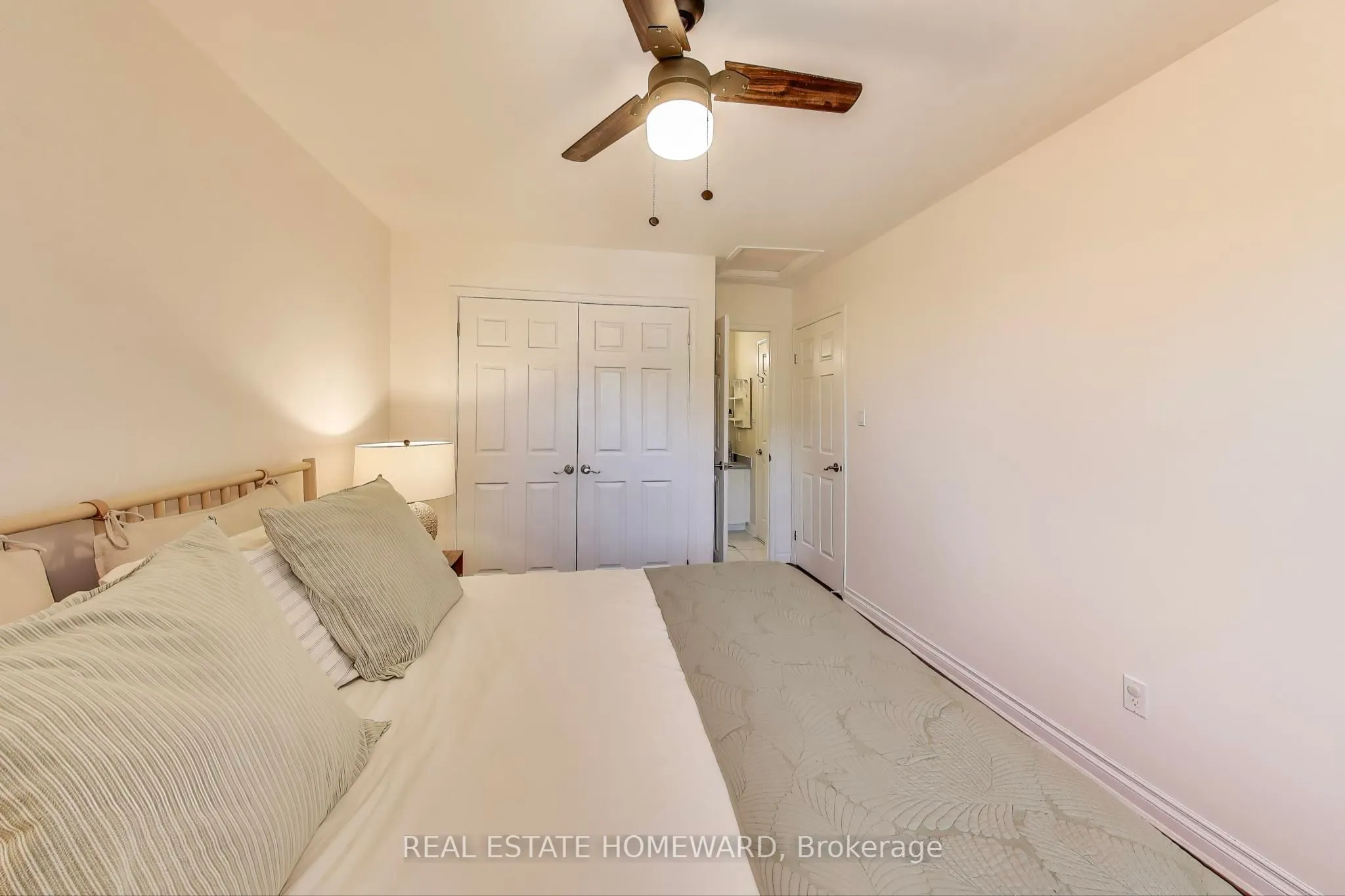 25 Whitecap Boulevard, #9