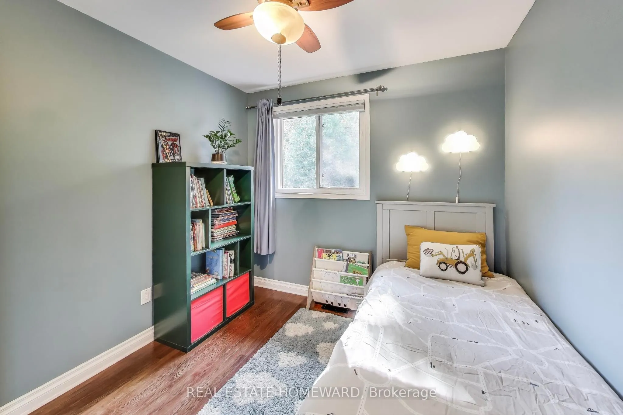 25 Whitecap Boulevard, #9