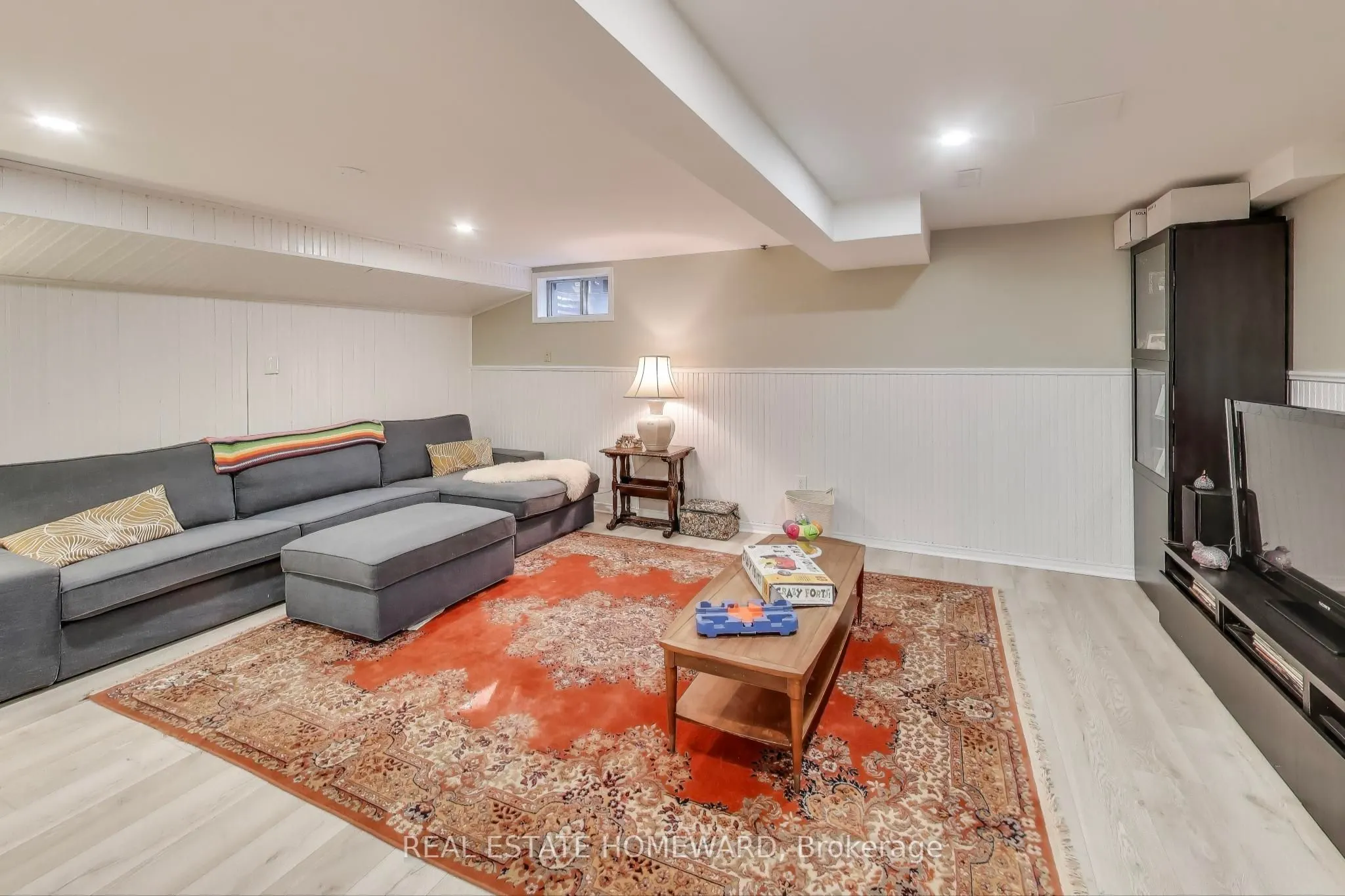 25 Whitecap Boulevard, #9