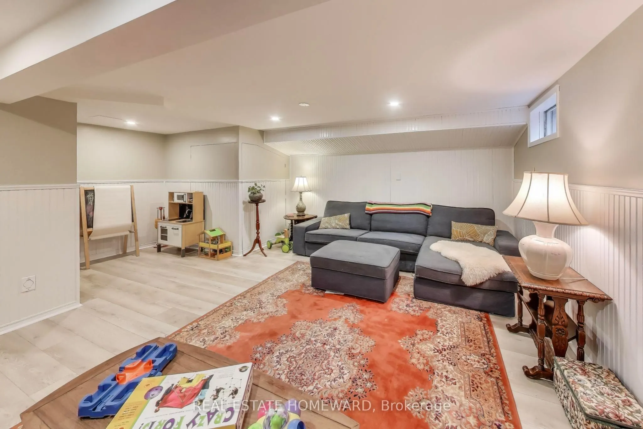 25 Whitecap Boulevard, #9