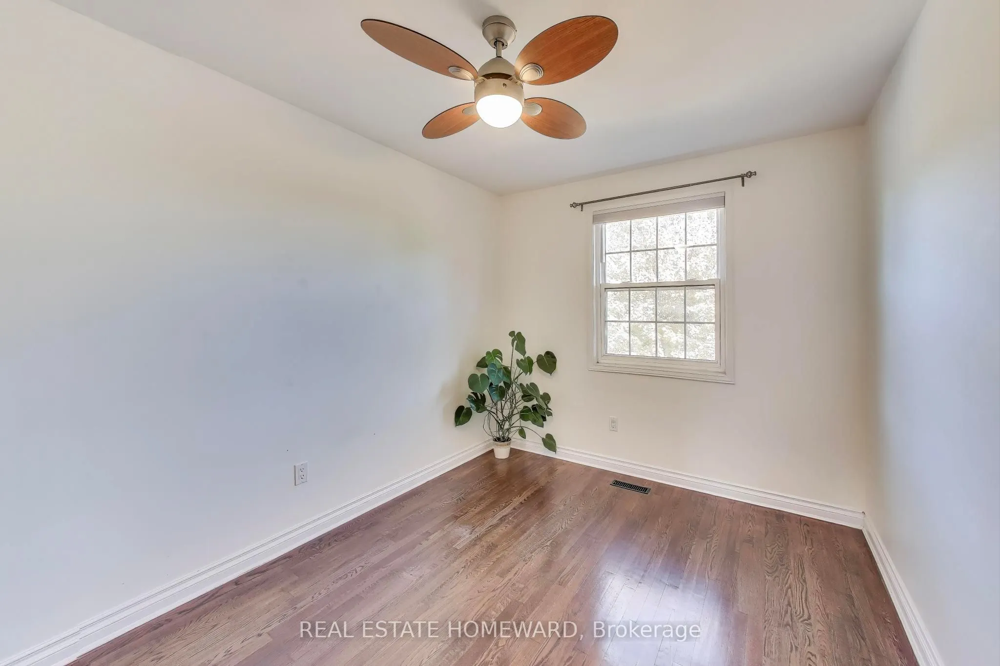 25 Whitecap Boulevard, #9