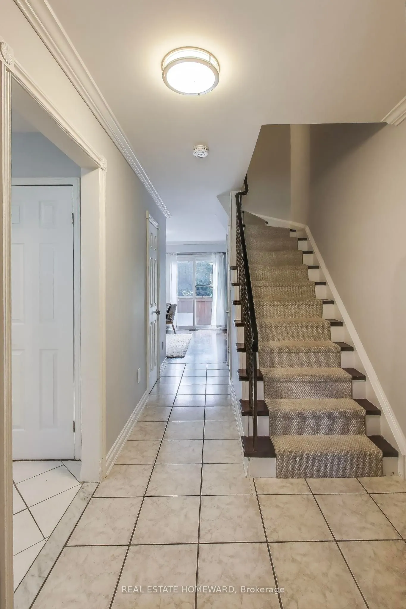 25 Whitecap Boulevard, #9