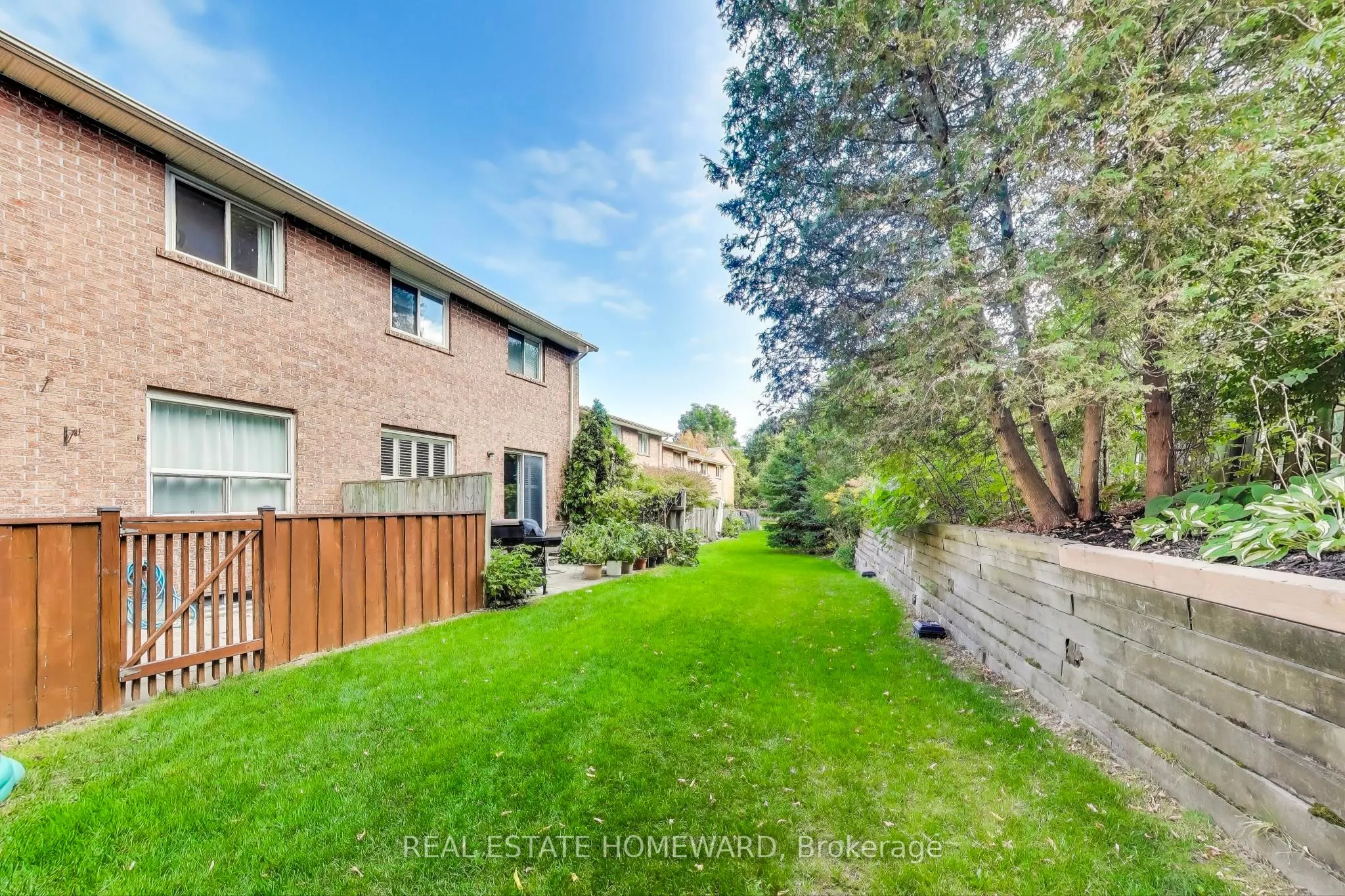 25 Whitecap Boulevard, #9