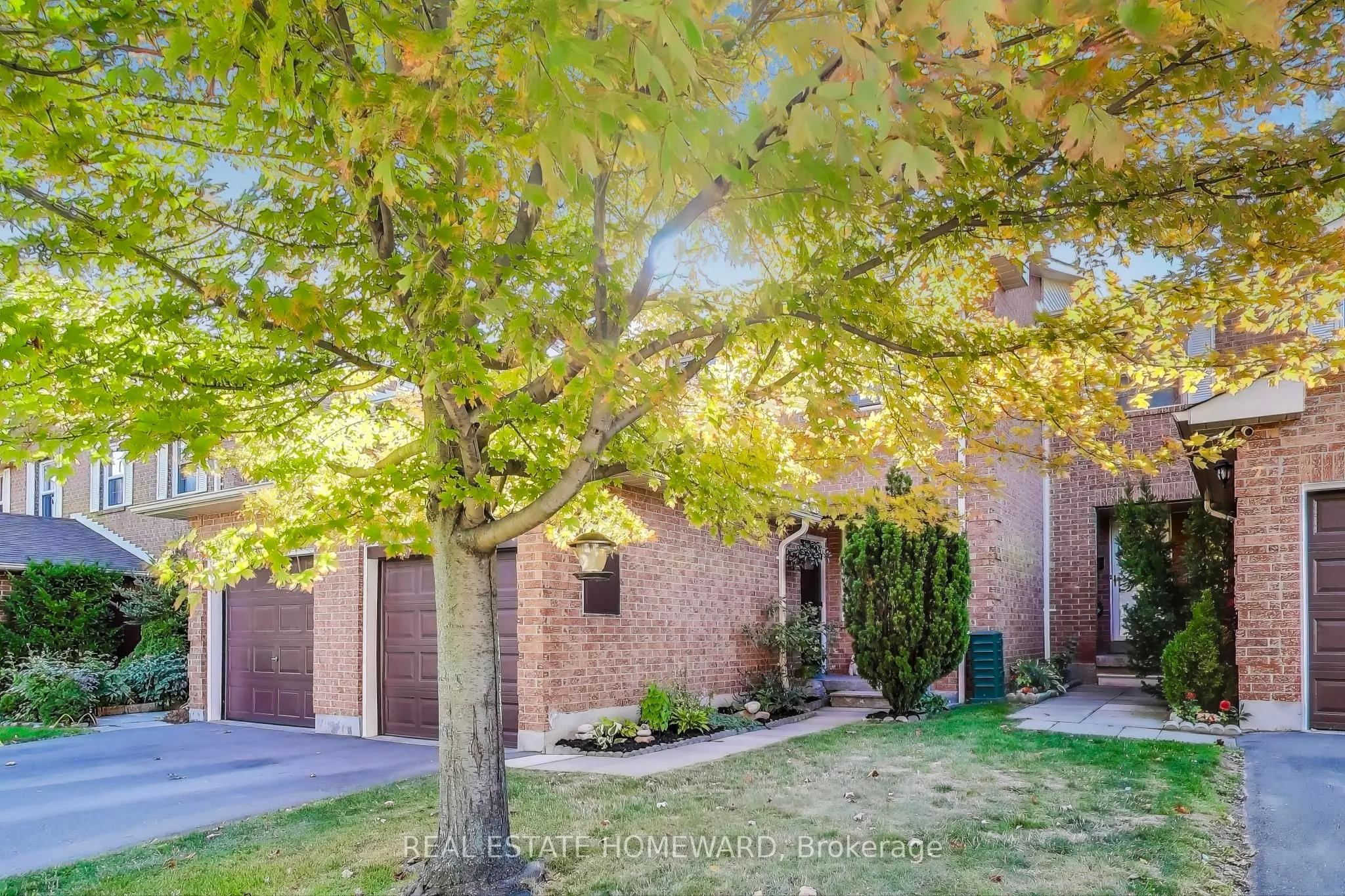 25 Whitecap Boulevard, #9