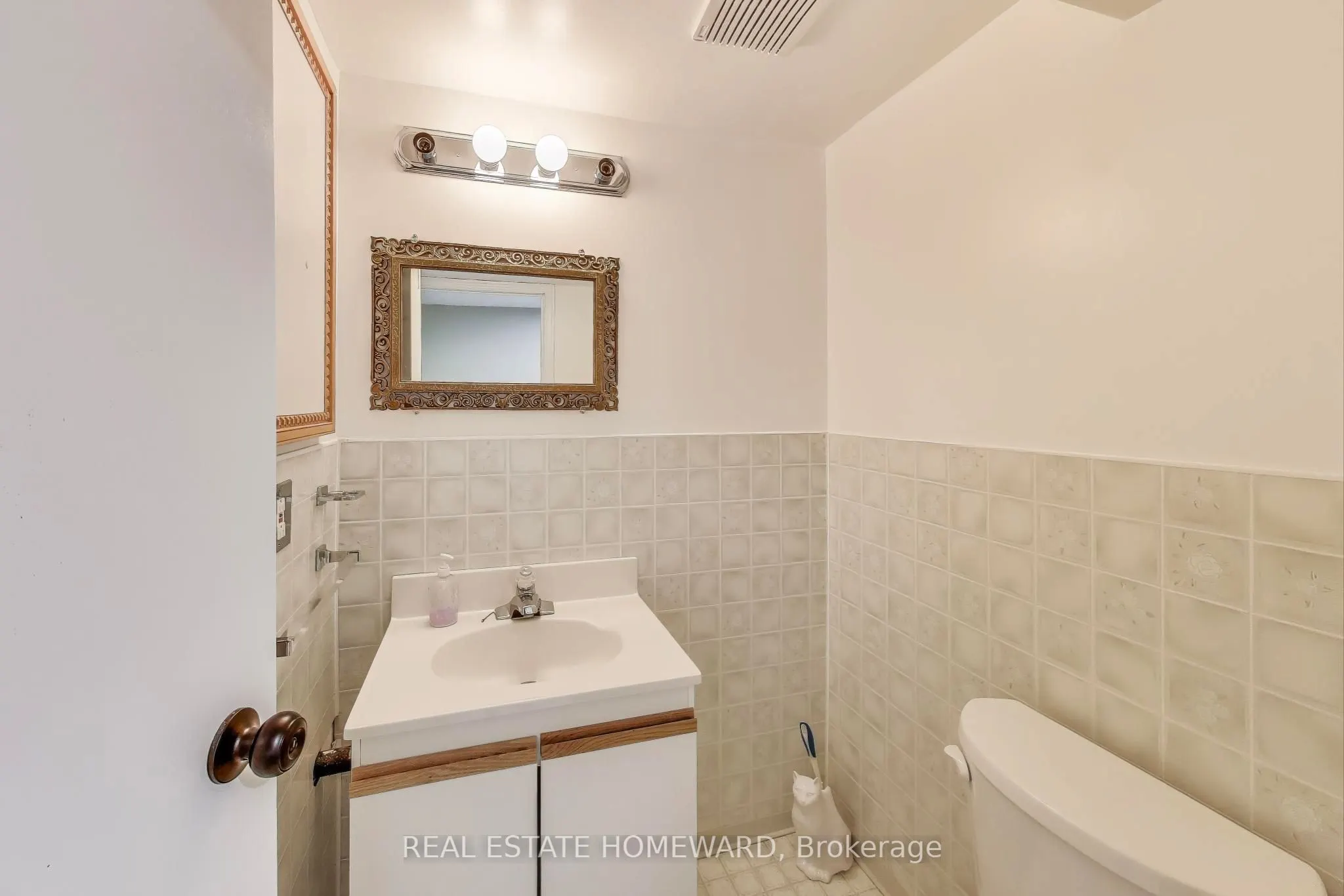 25 Whitecap Boulevard, #9