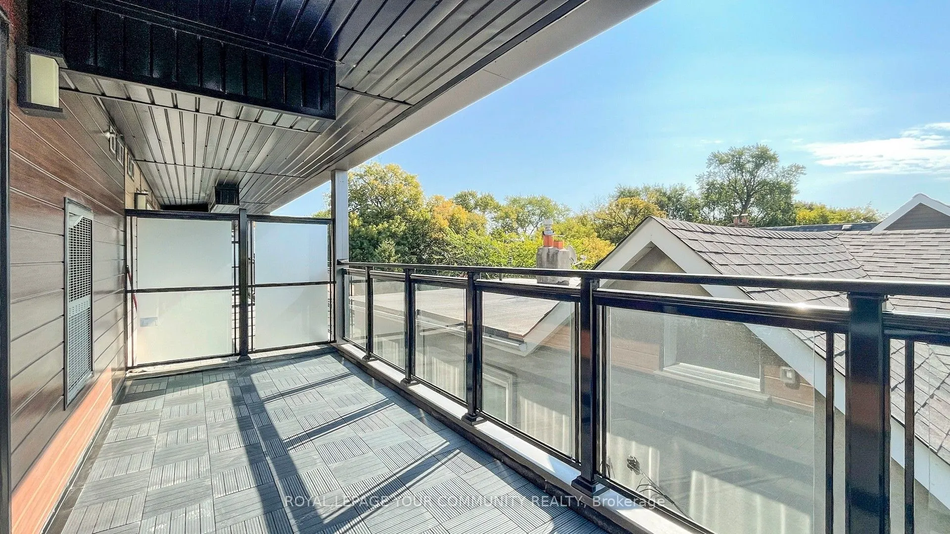 45 Connaught Avenue, #301