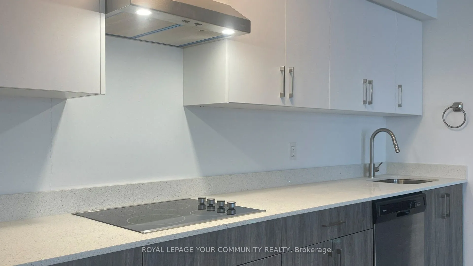 45 Connaught Avenue, #301