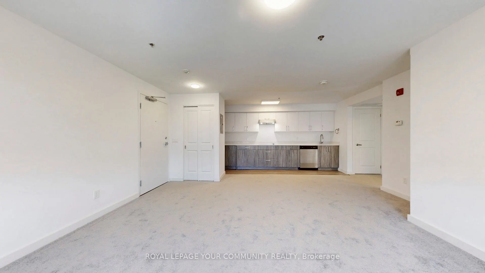 45 Connaught Avenue, #301